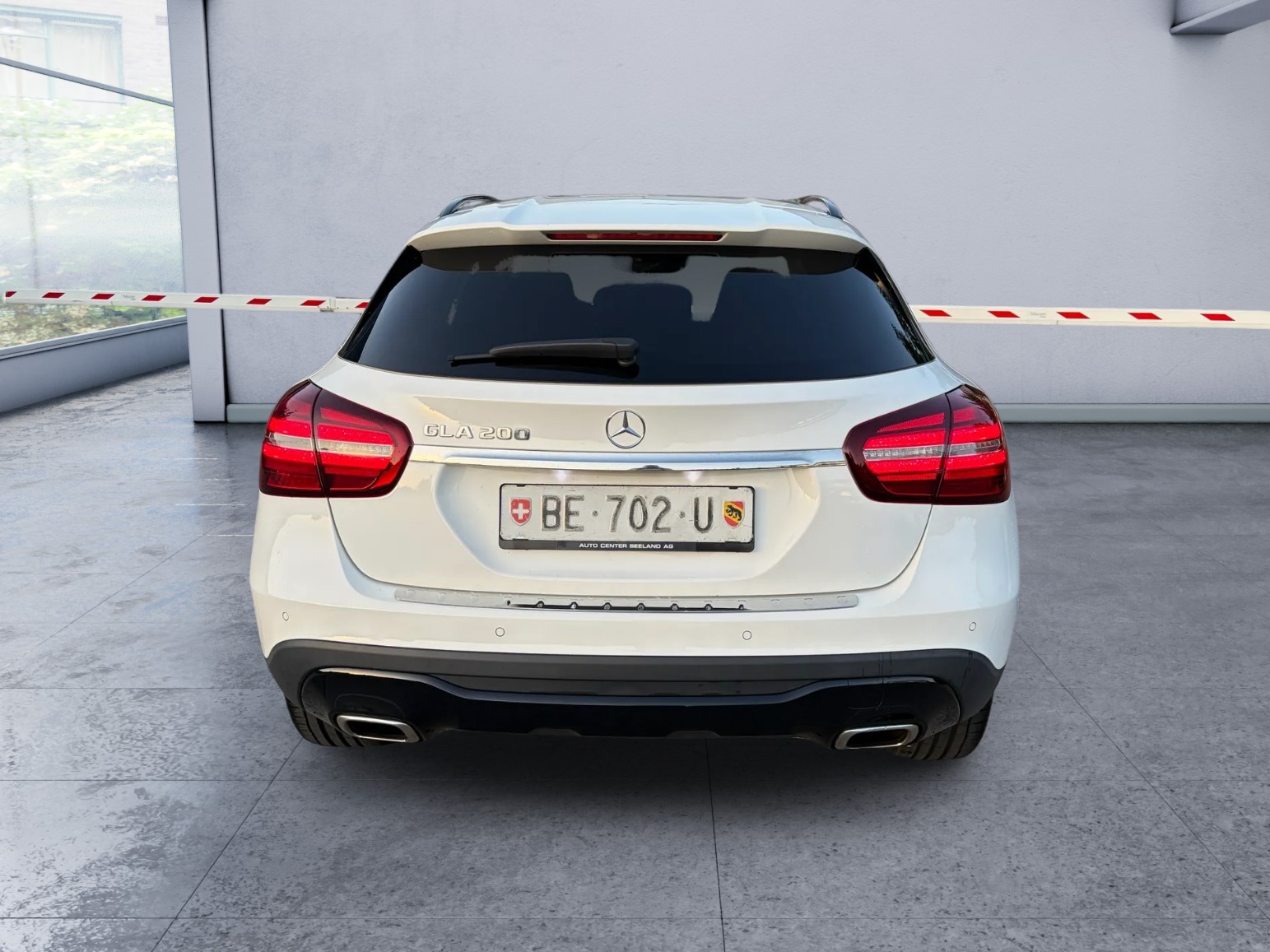 MERCEDES-BENZ GLA 200 Urban 7G-DCT-image-6