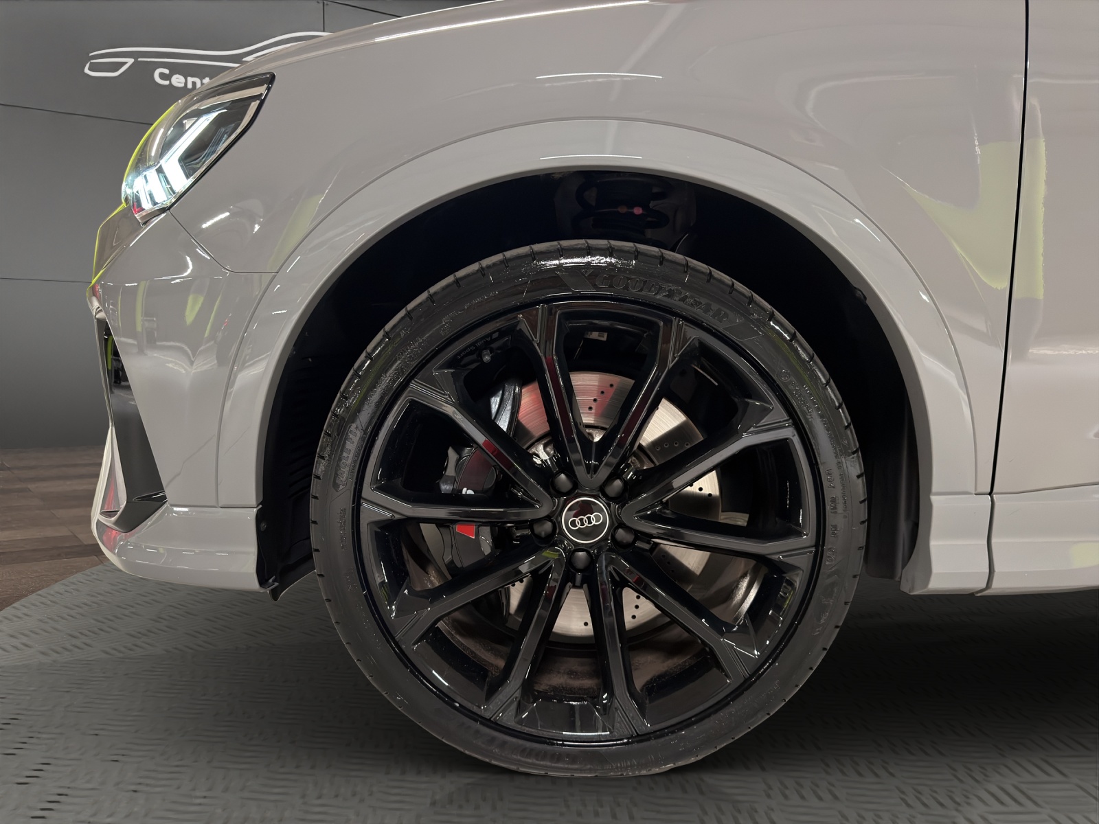 AUDI RS Q3 2.5 TFSI quattro S tronic-image-18