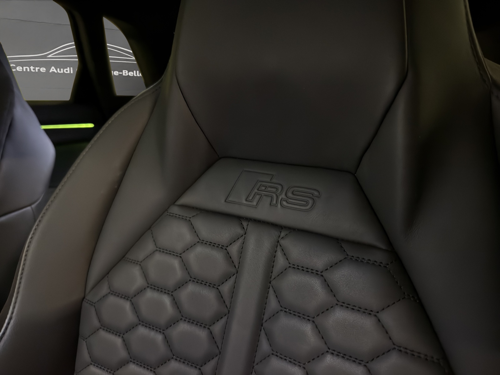 AUDI RS Q3 2.5 TFSI quattro S tronic-image-27