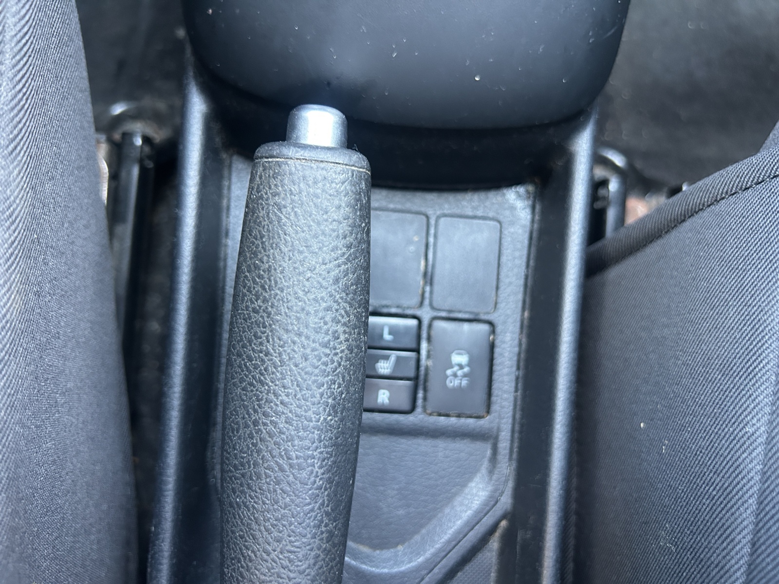 TOYOTA Yaris 1.33 Luna-image-10
