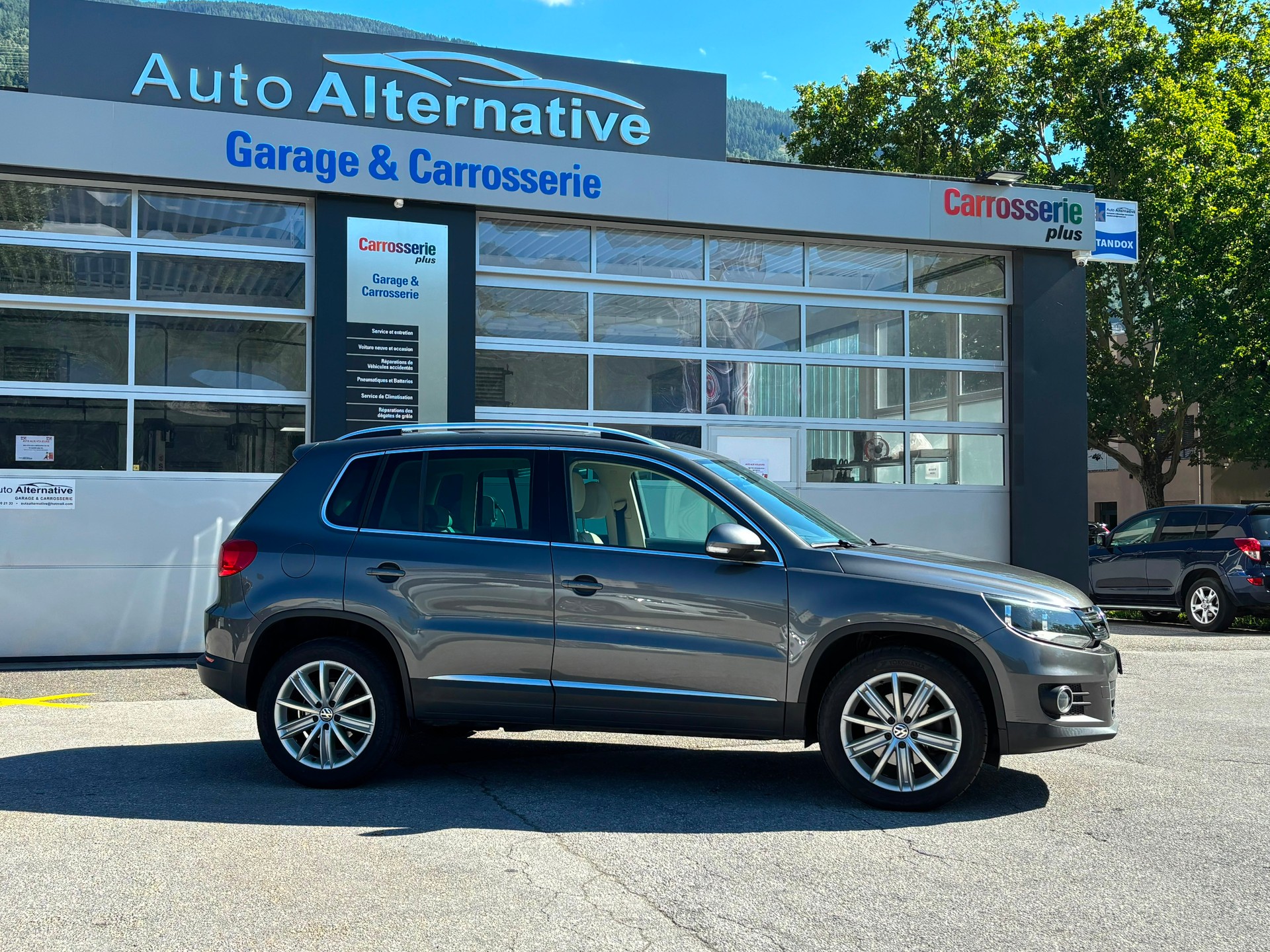 VW Tiguan 1.4 TSI Sport&Style 4Motion-showroom-element-1