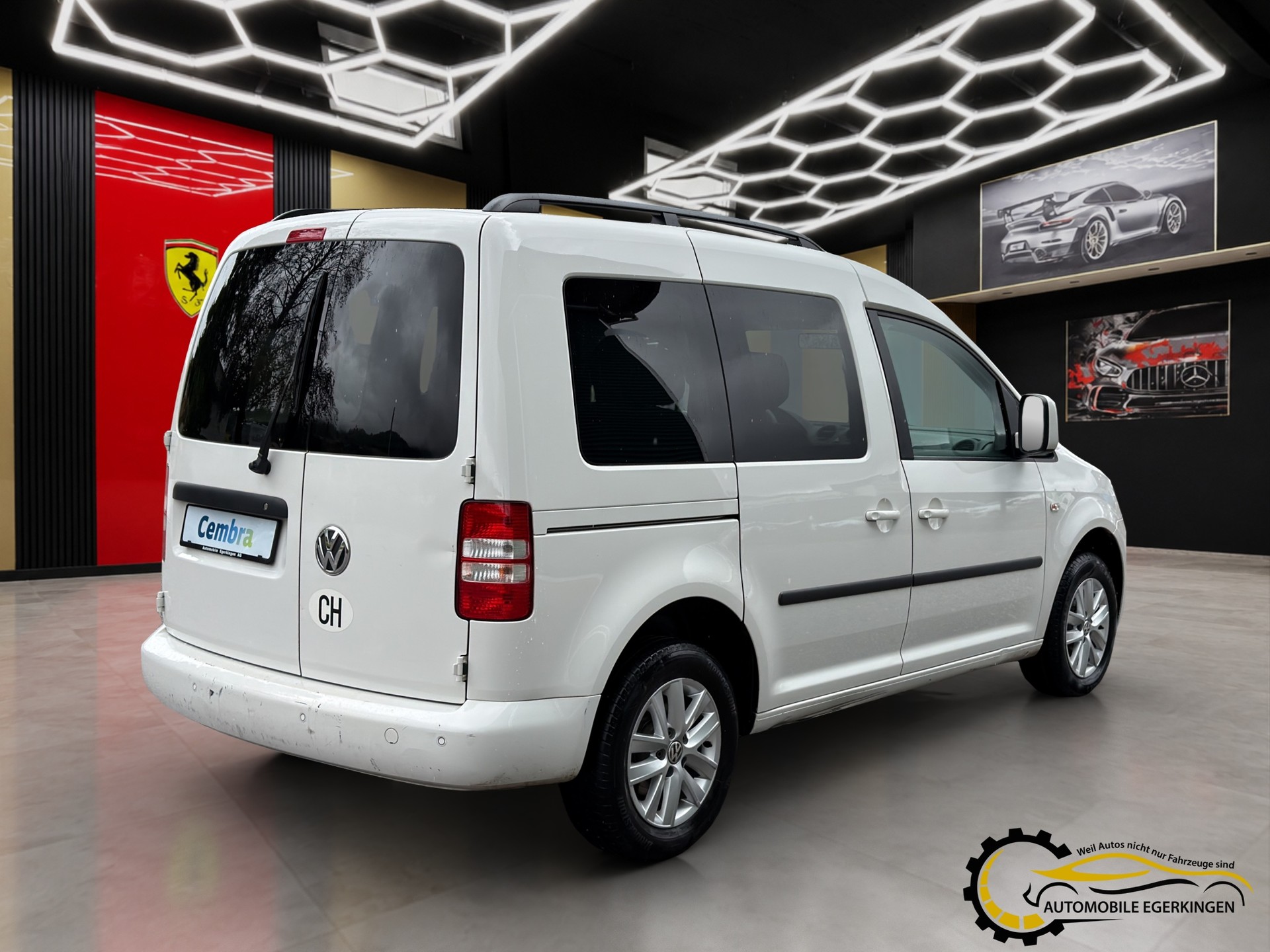 VW Caddy 1.6 TDI Blue Motion Technology Trendline DSG-image-4