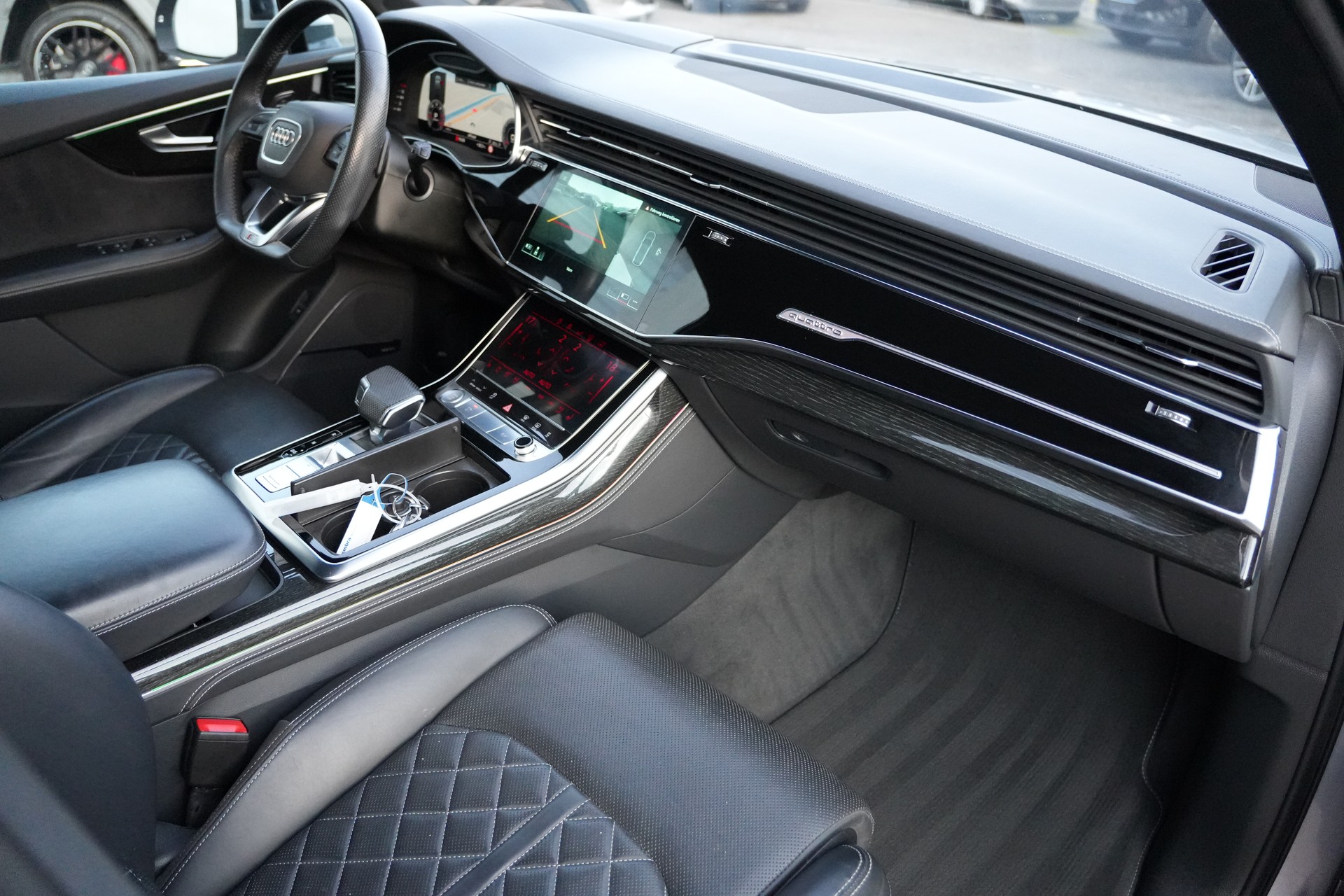 AUDI Q7 50 TDI quattro S Line tiptronic (7-Plätzer)-image-13