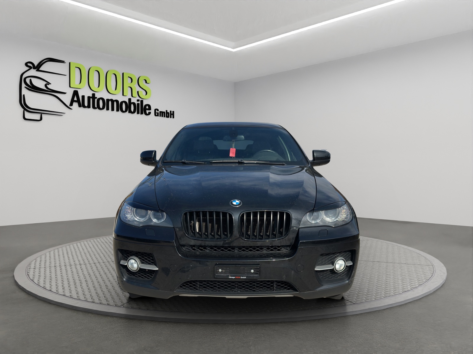 BMW X6 xDrive 50i Steptronic-showroom-element-1