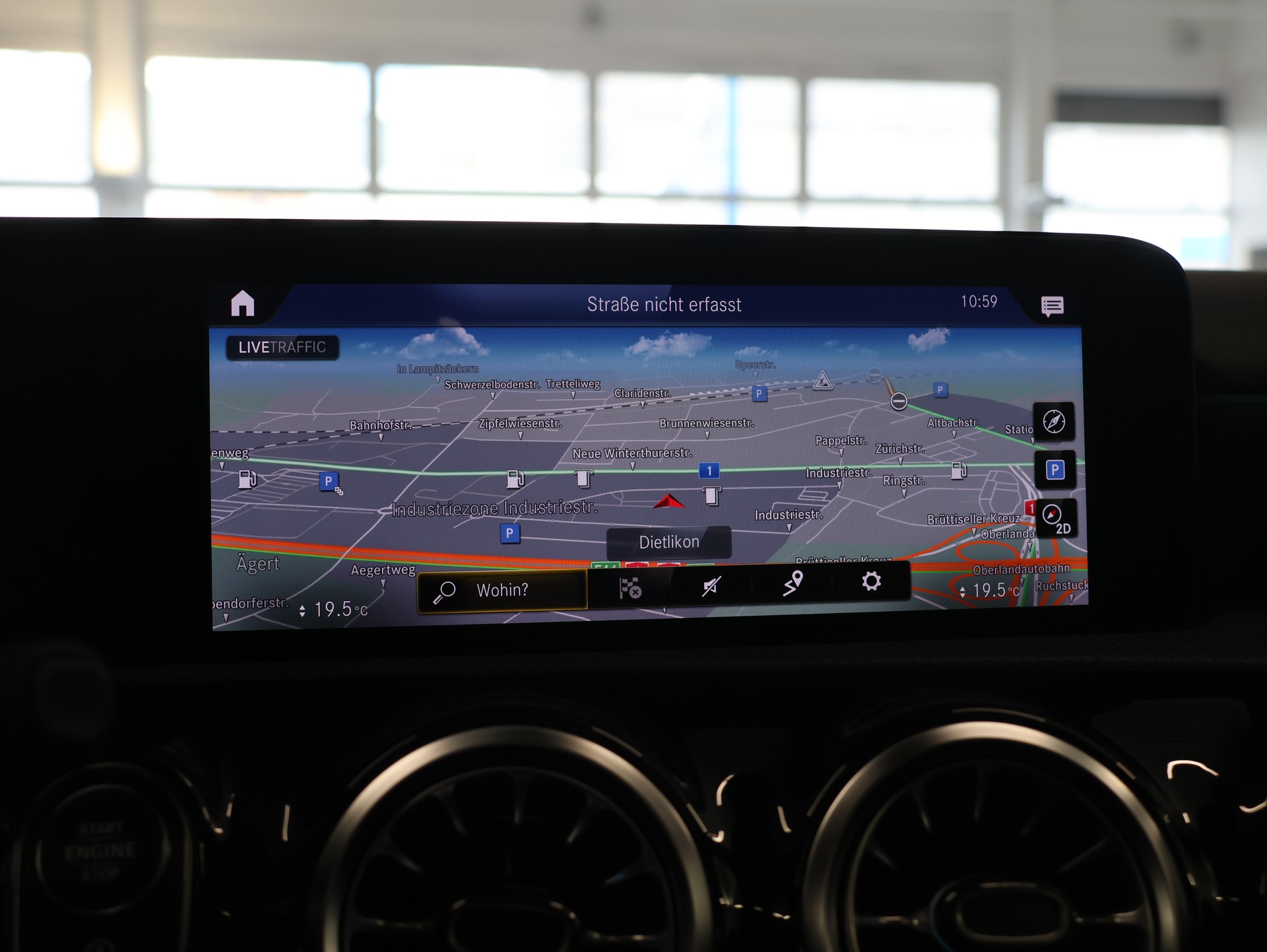 MERCEDES-BENZ A 35 AMG 4Matic Speedshift *Panoramadach* *360 Kamera*-image-24