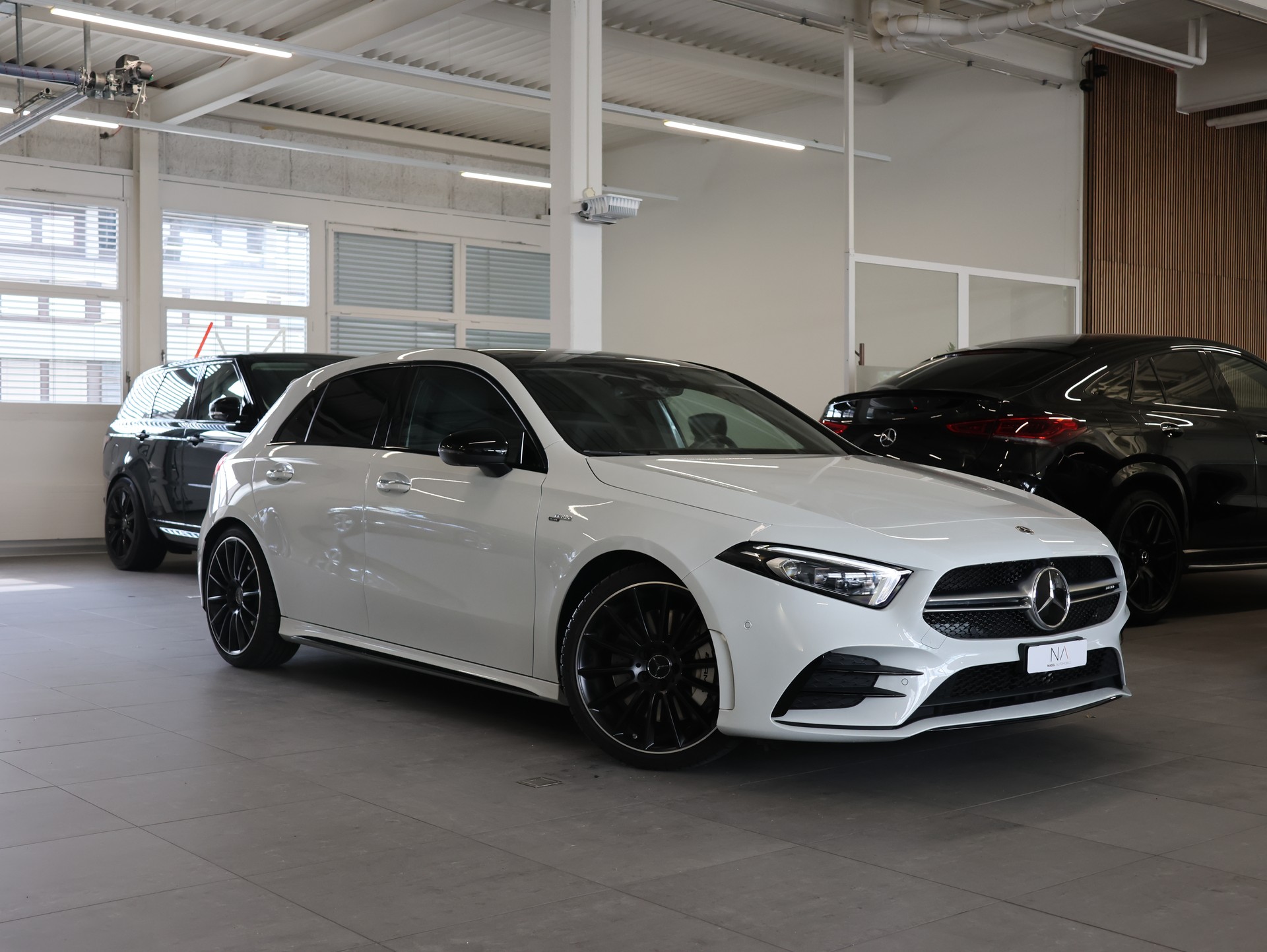MERCEDES-BENZ A 35 AMG 4Matic Speedshift *Panoramadach* *360 Kamera*