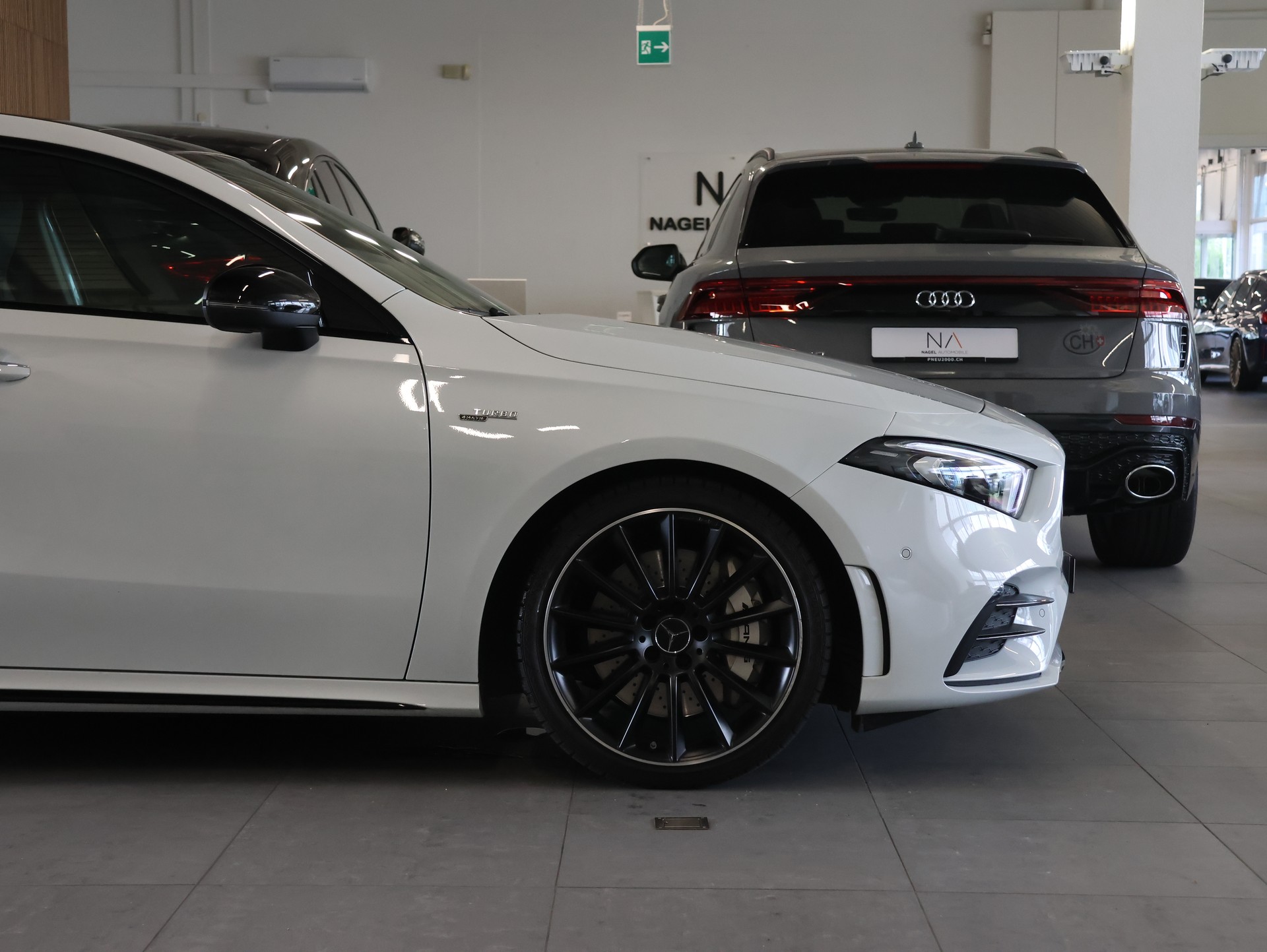 MERCEDES-BENZ A 35 AMG 4Matic Speedshift *Panoramadach* *360 Kamera*-image-10