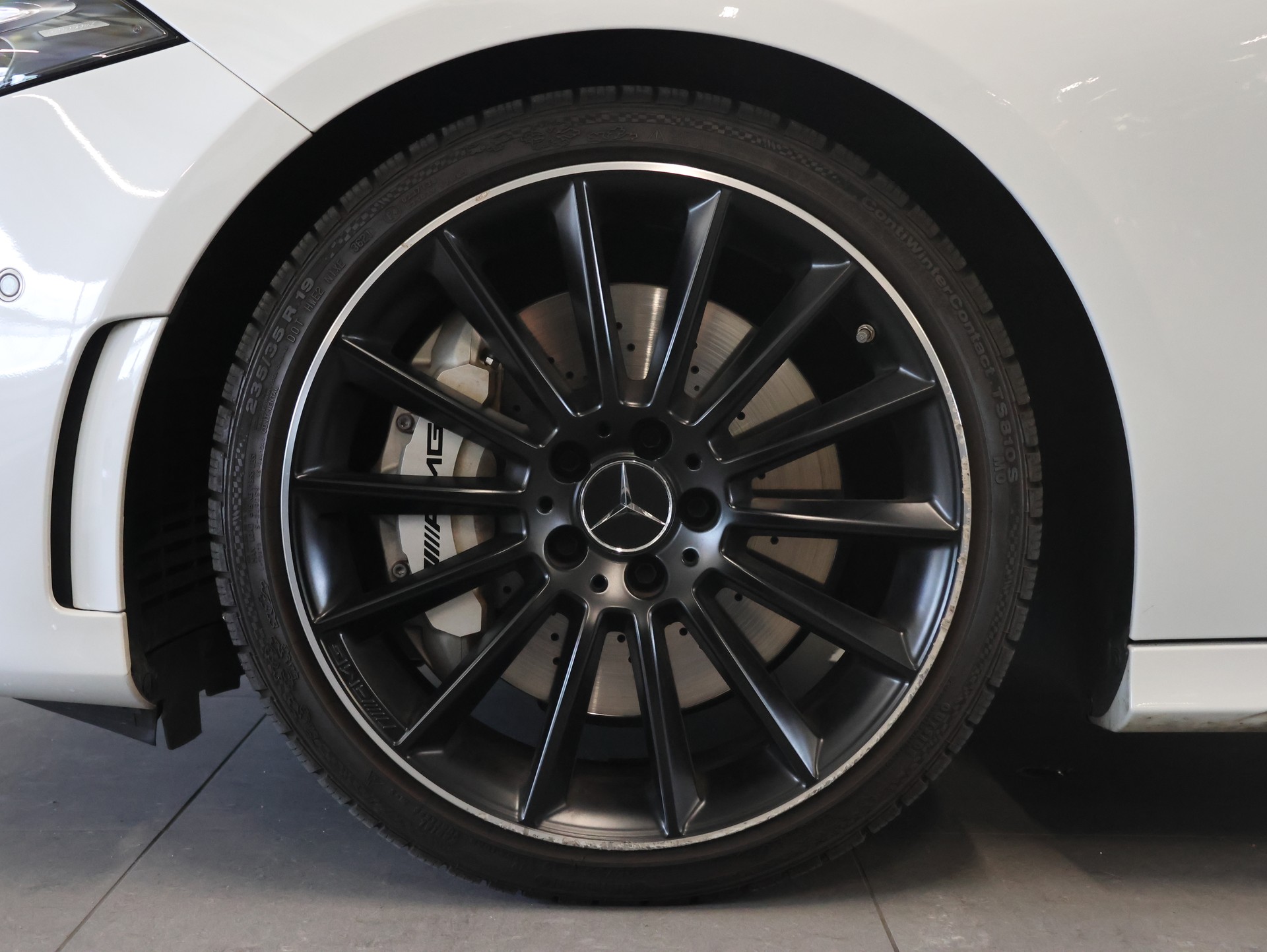 MERCEDES-BENZ A 35 AMG 4Matic Speedshift *Panoramadach* *360 Kamera*-image-11
