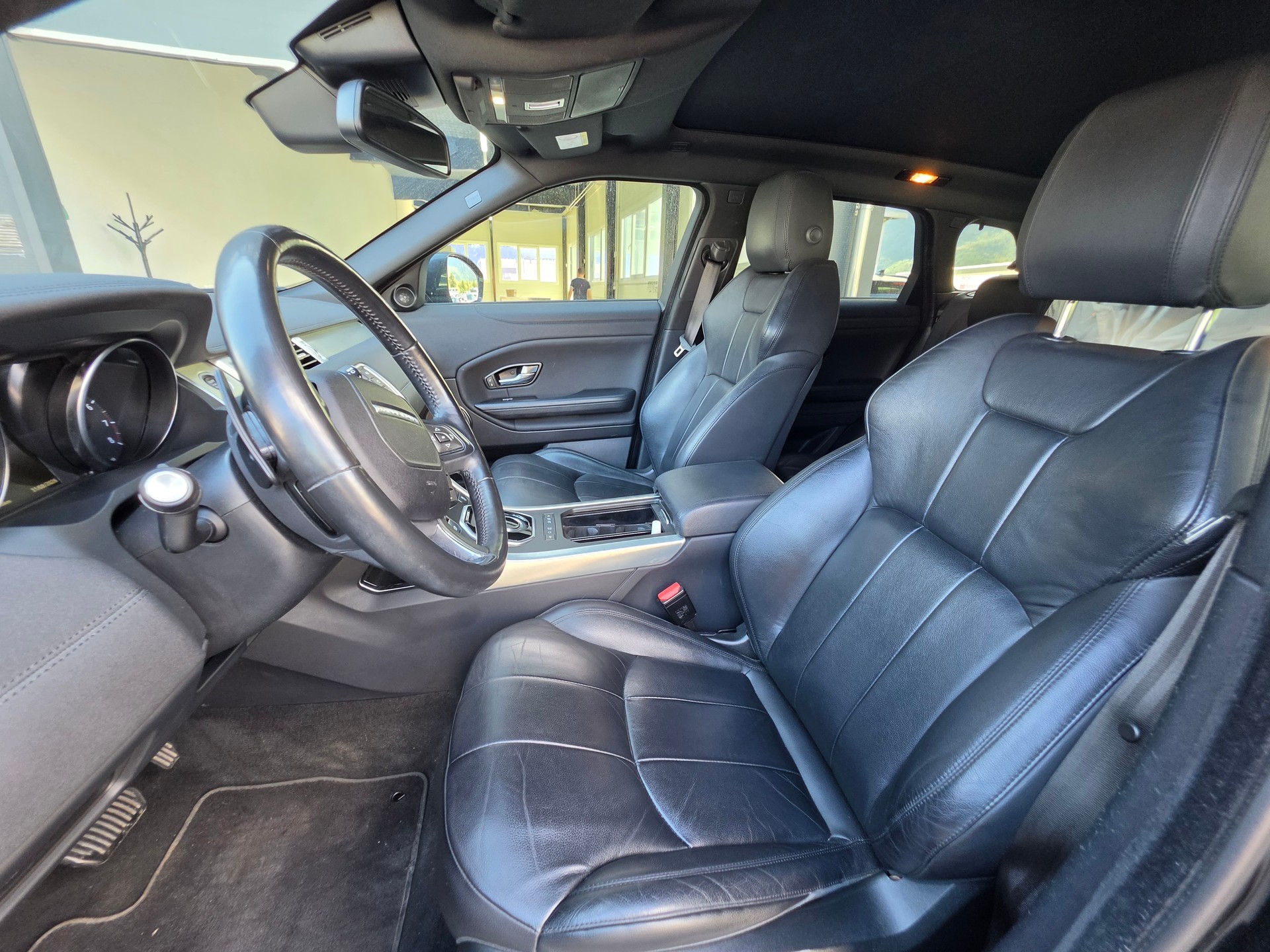 LAND ROVER Range Rover Evoque 2.0 Si4 HSE Dynamic AT9-image-8