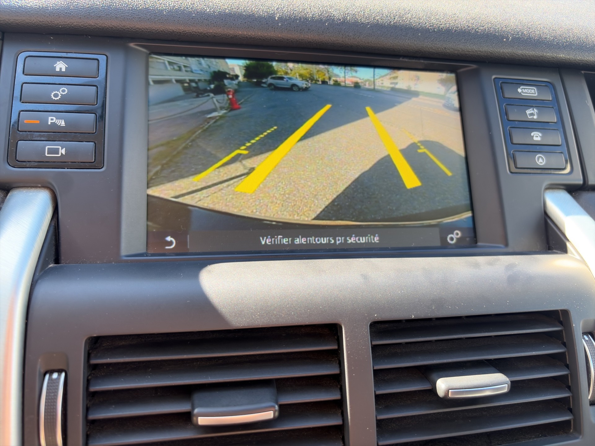LAND ROVER Discovery Sport 2.0 Si4 HSE Luxury AT9-image-19