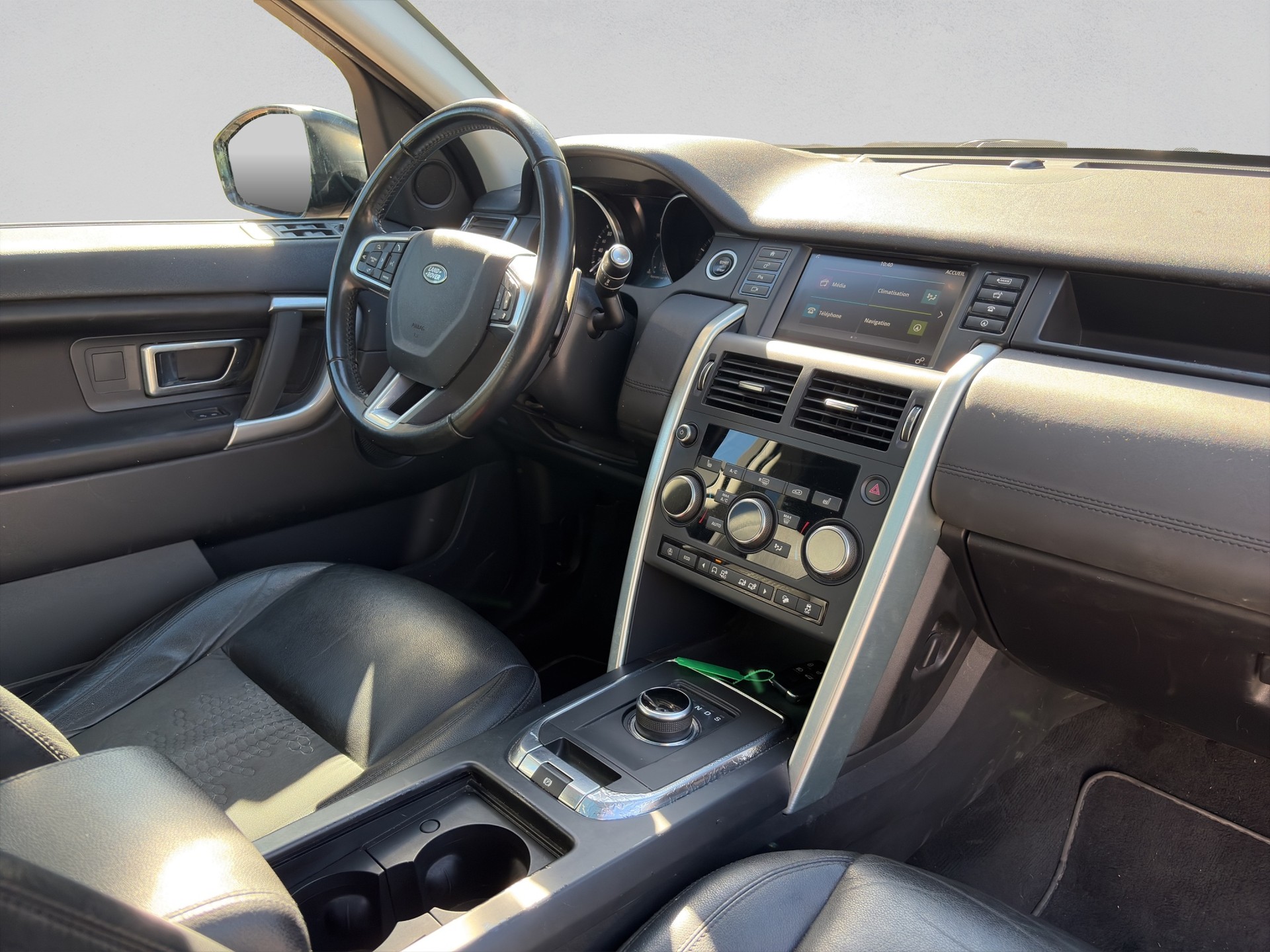 LAND ROVER Discovery Sport 2.0 Si4 HSE Luxury AT9-image-15