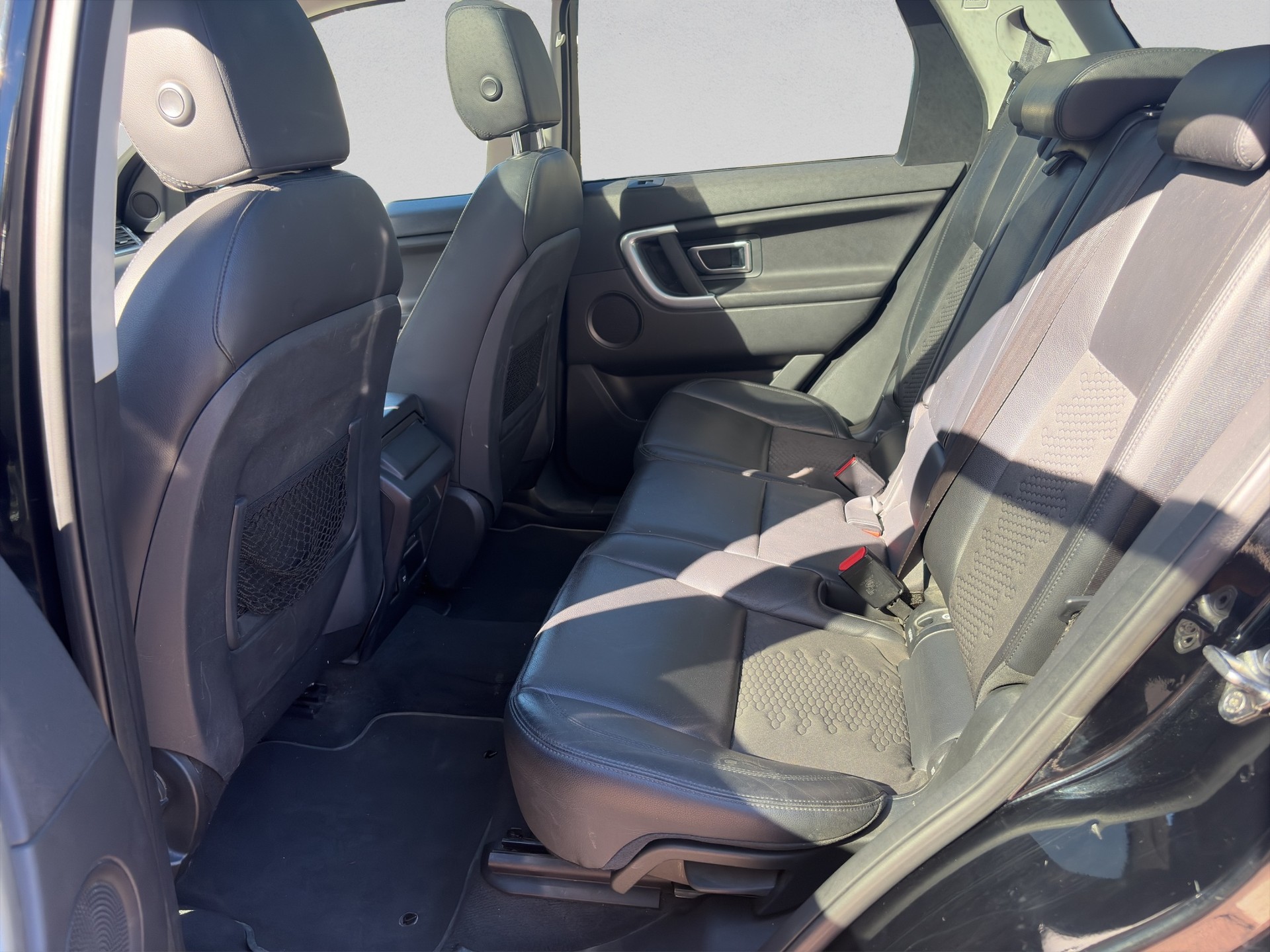 LAND ROVER Discovery Sport 2.0 Si4 HSE Luxury AT9-image-11