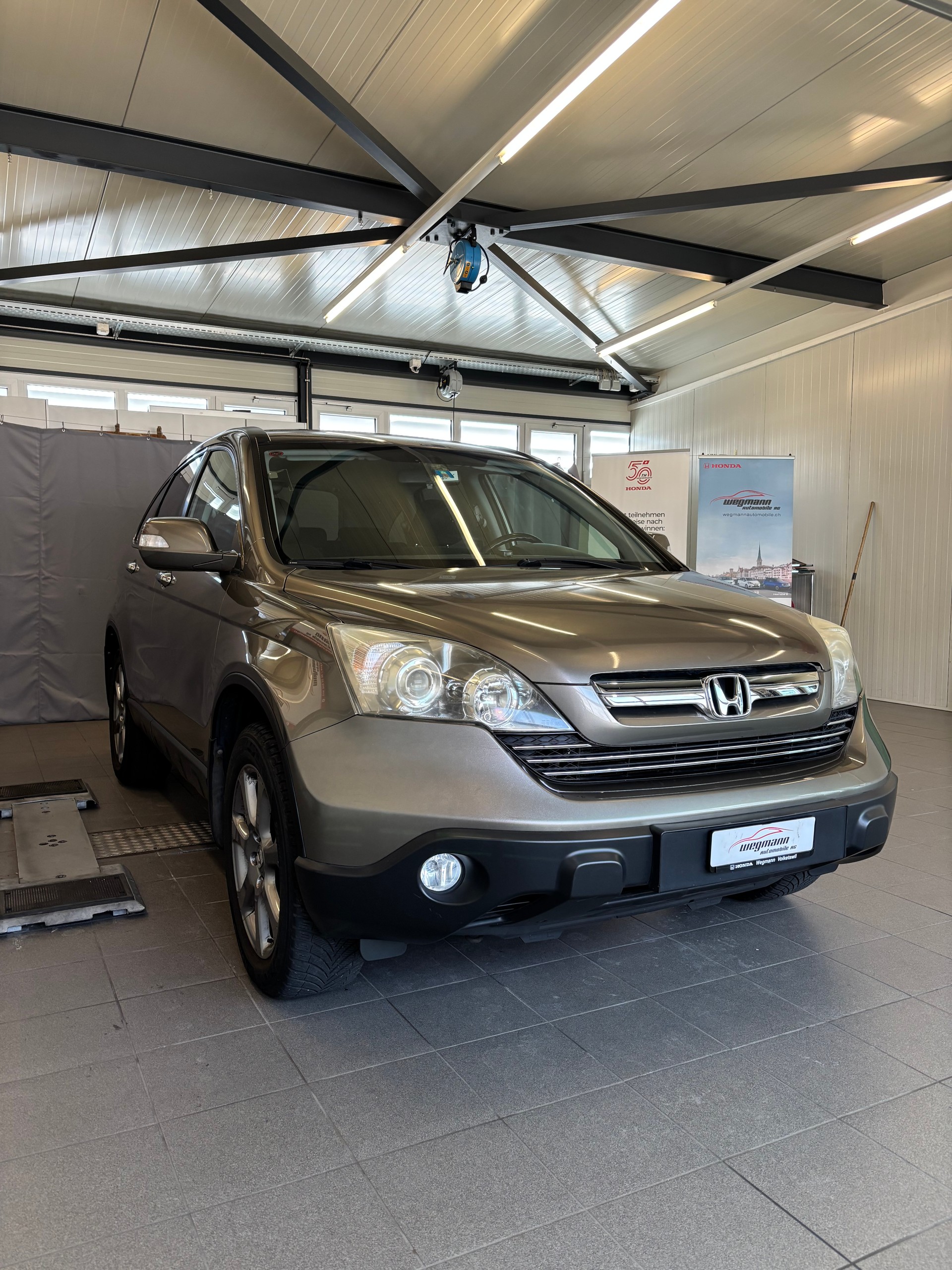 HONDA CR-V 2.0 4WD Elegance-showroom-element-2