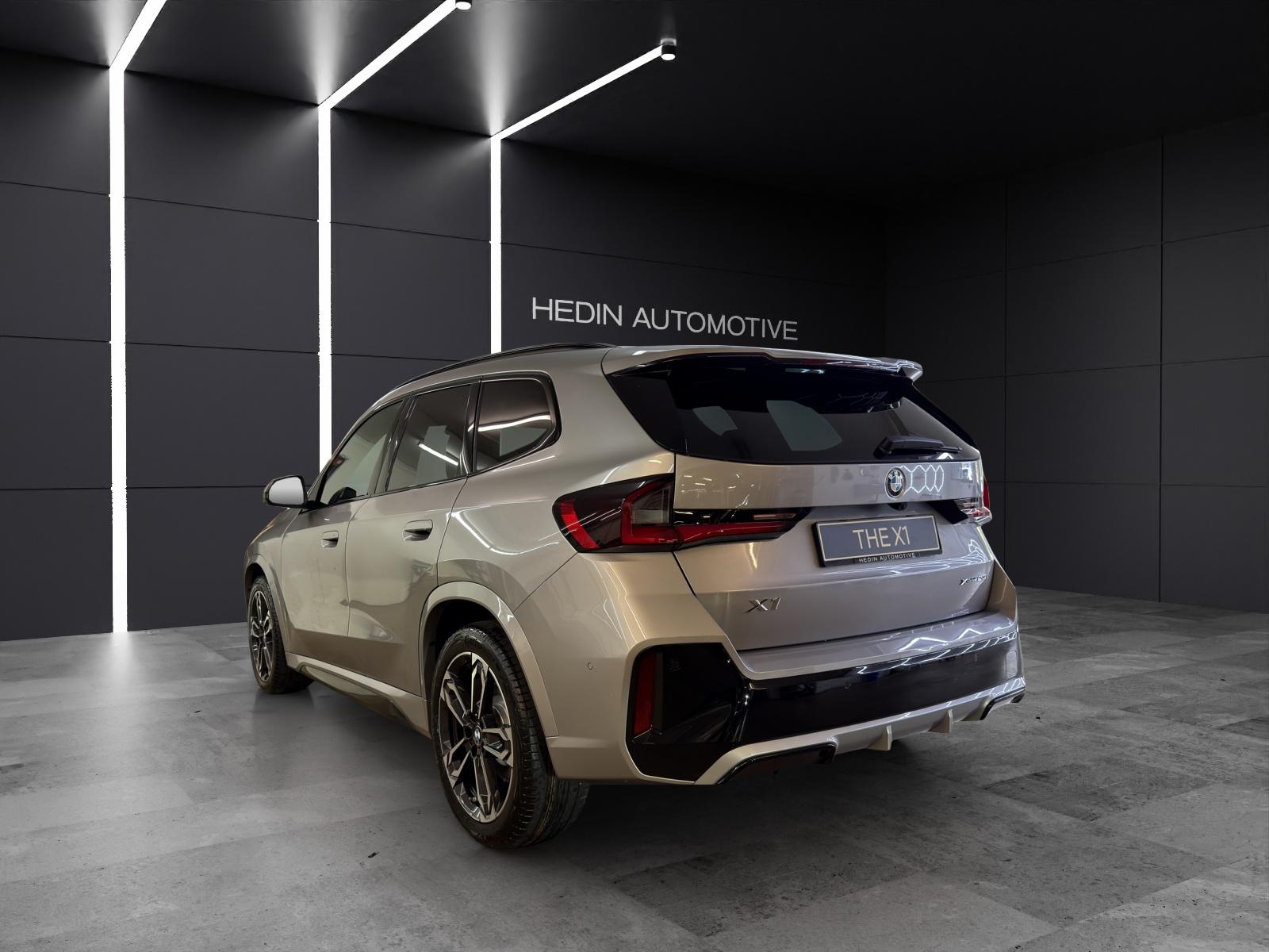 BMW X1 U11 23i xDrive-showroom-element-2