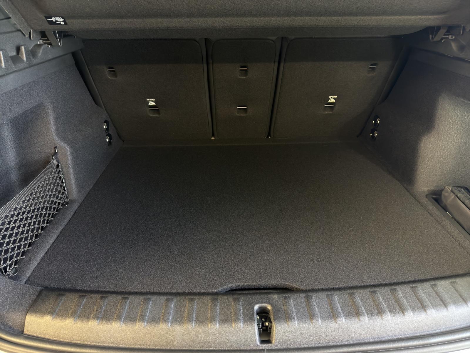 BMW X1 U11 23i xDrive-image-12