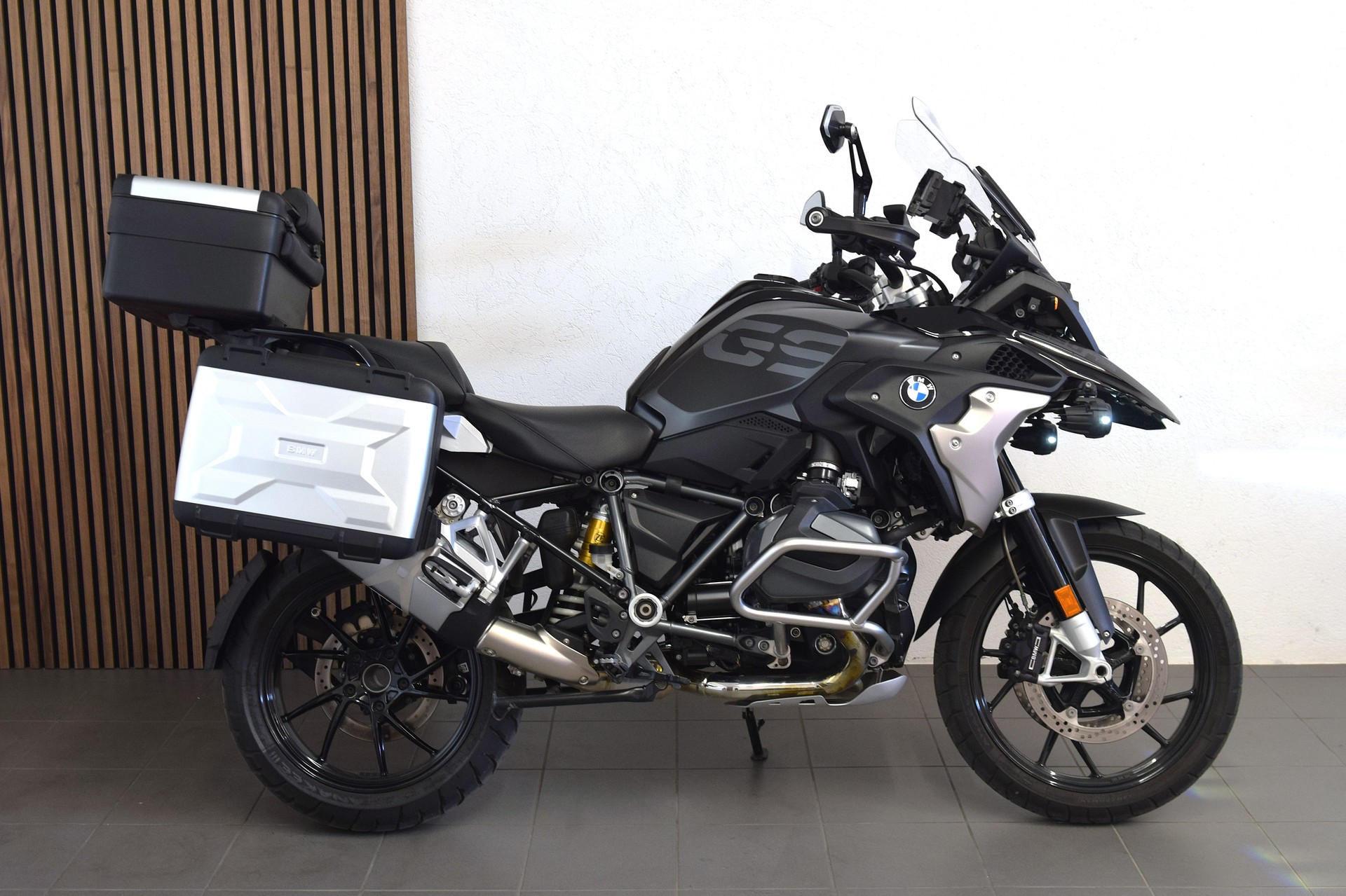 BMW R 1250 GS Triple Black-image-7