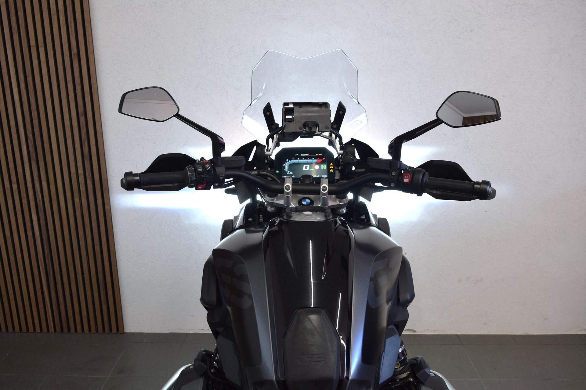 BMW R 1250 GS Triple Black-image-4