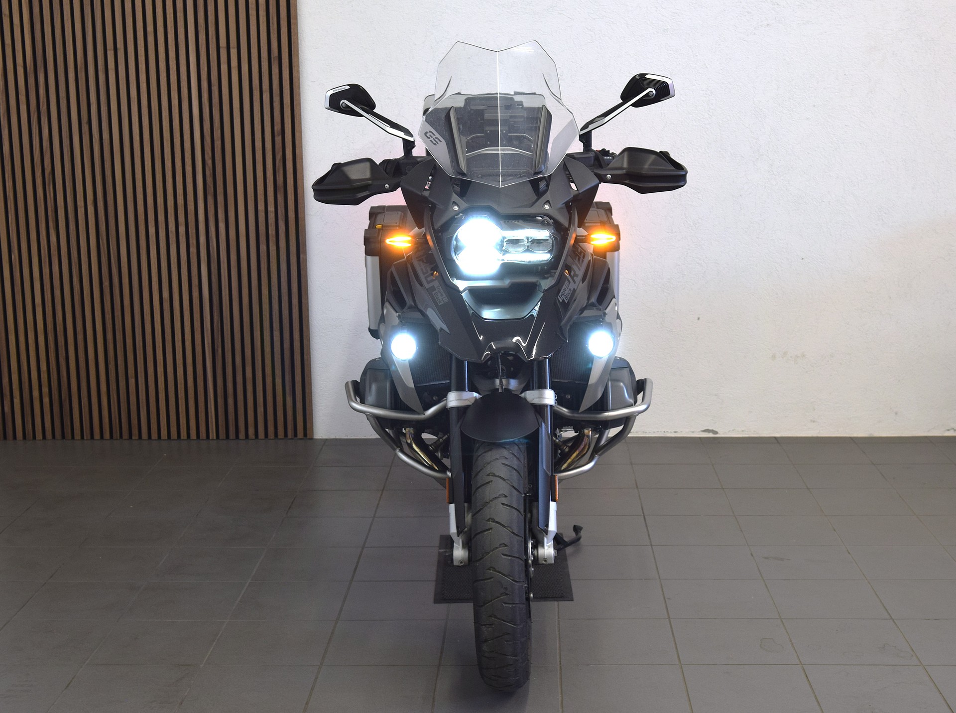 BMW R 1250 GS Triple Black-image-9