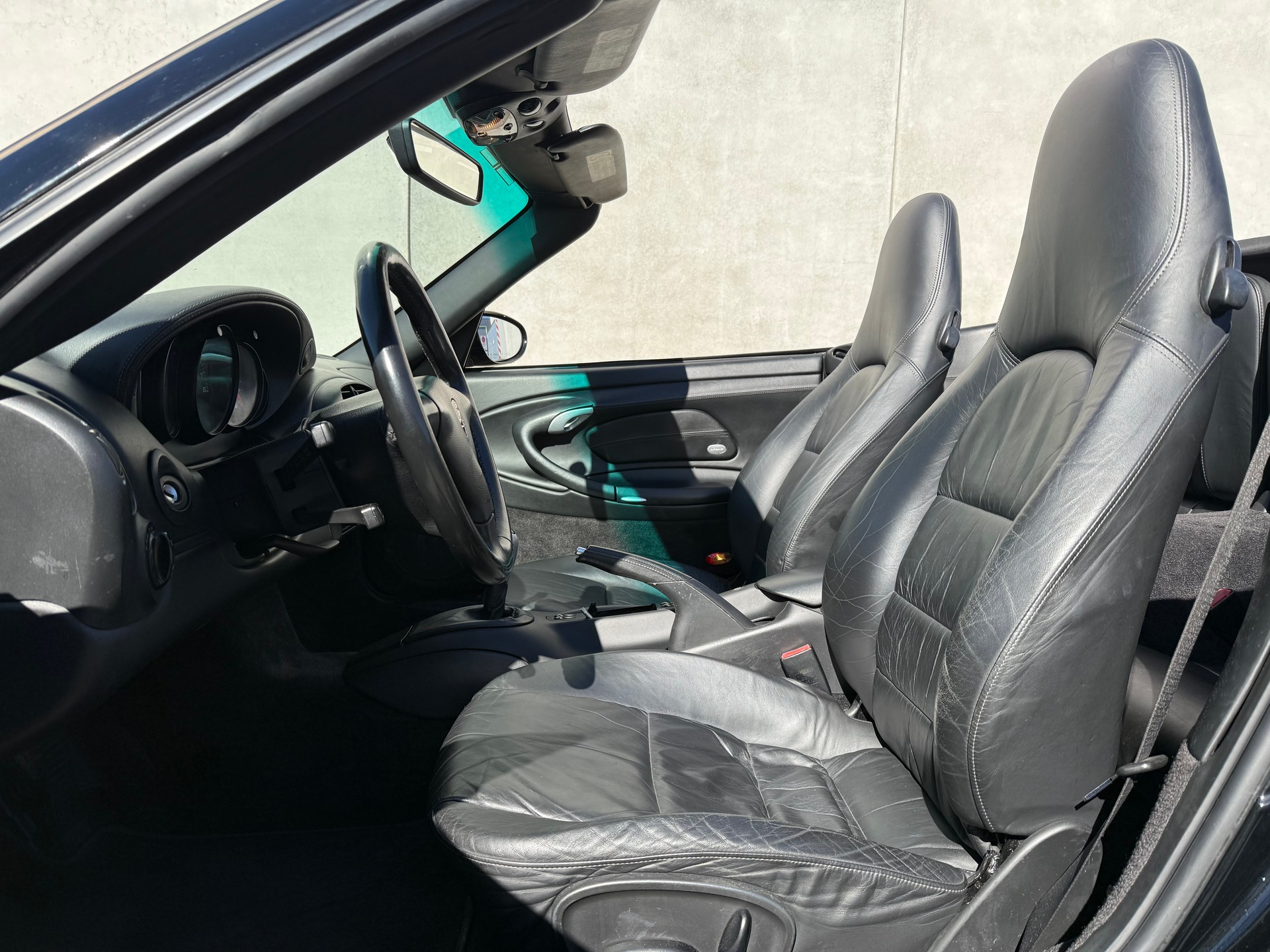 PORSCHE 911 Carrera Cabrio(M)-image-11