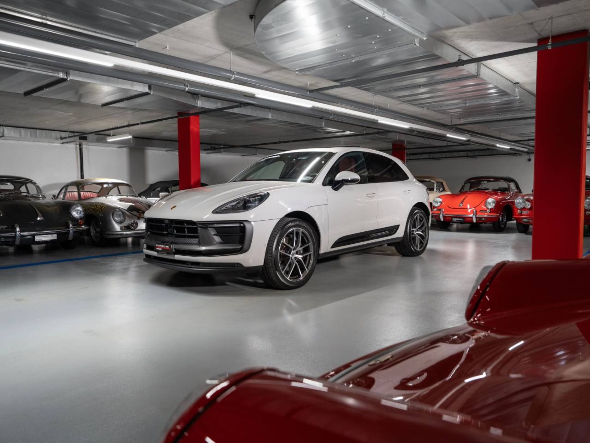 PORSCHE Macan T