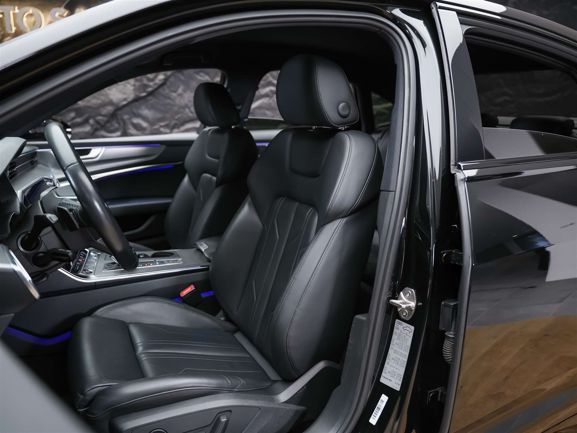 AUDI A6 Limousine 40 TDI Sport quattro S-tronic *ALL BLACK*21" Felgen*Voll Leder*-image-8