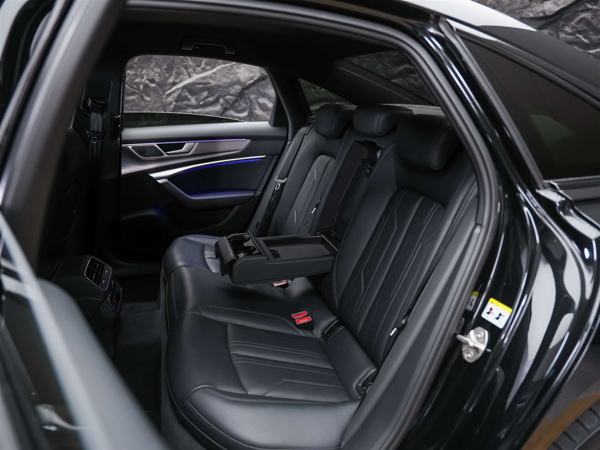 AUDI A6 Limousine 40 TDI Sport quattro S-tronic *ALL BLACK*21" Felgen*Voll Leder*-image-12