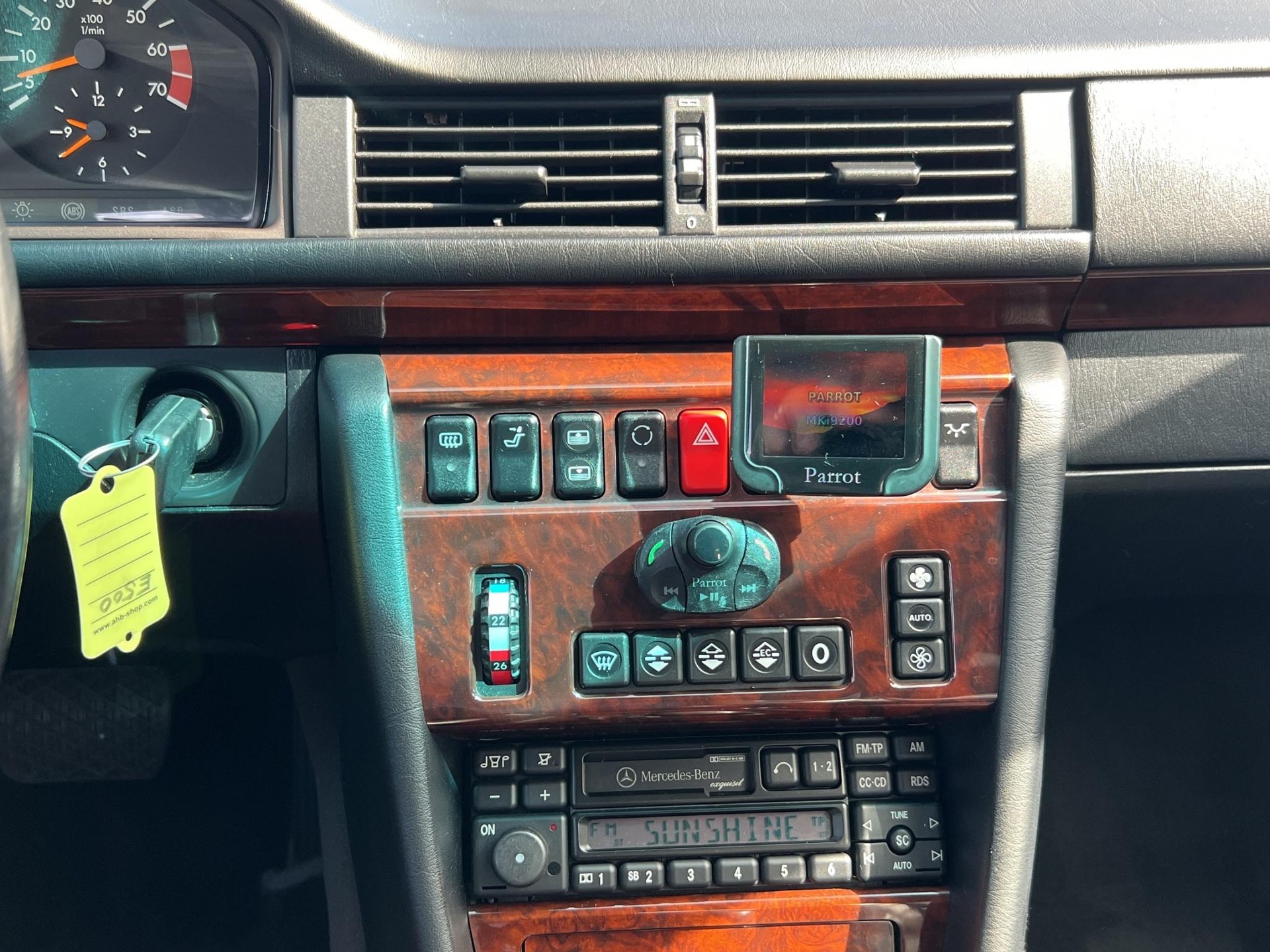 MERCEDES-BENZ E-Klasse W124 E 500-image-11