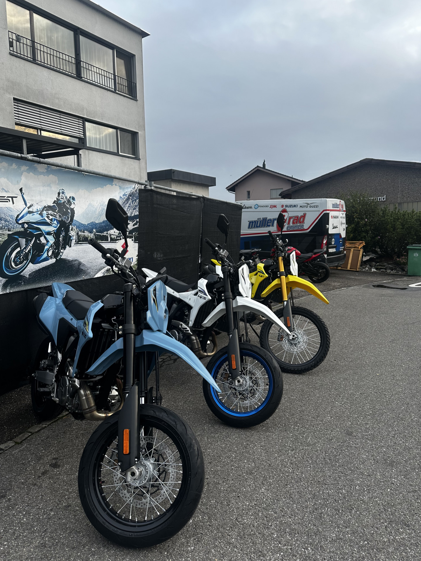 SUZUKI DR-Z 400 SM-image-2