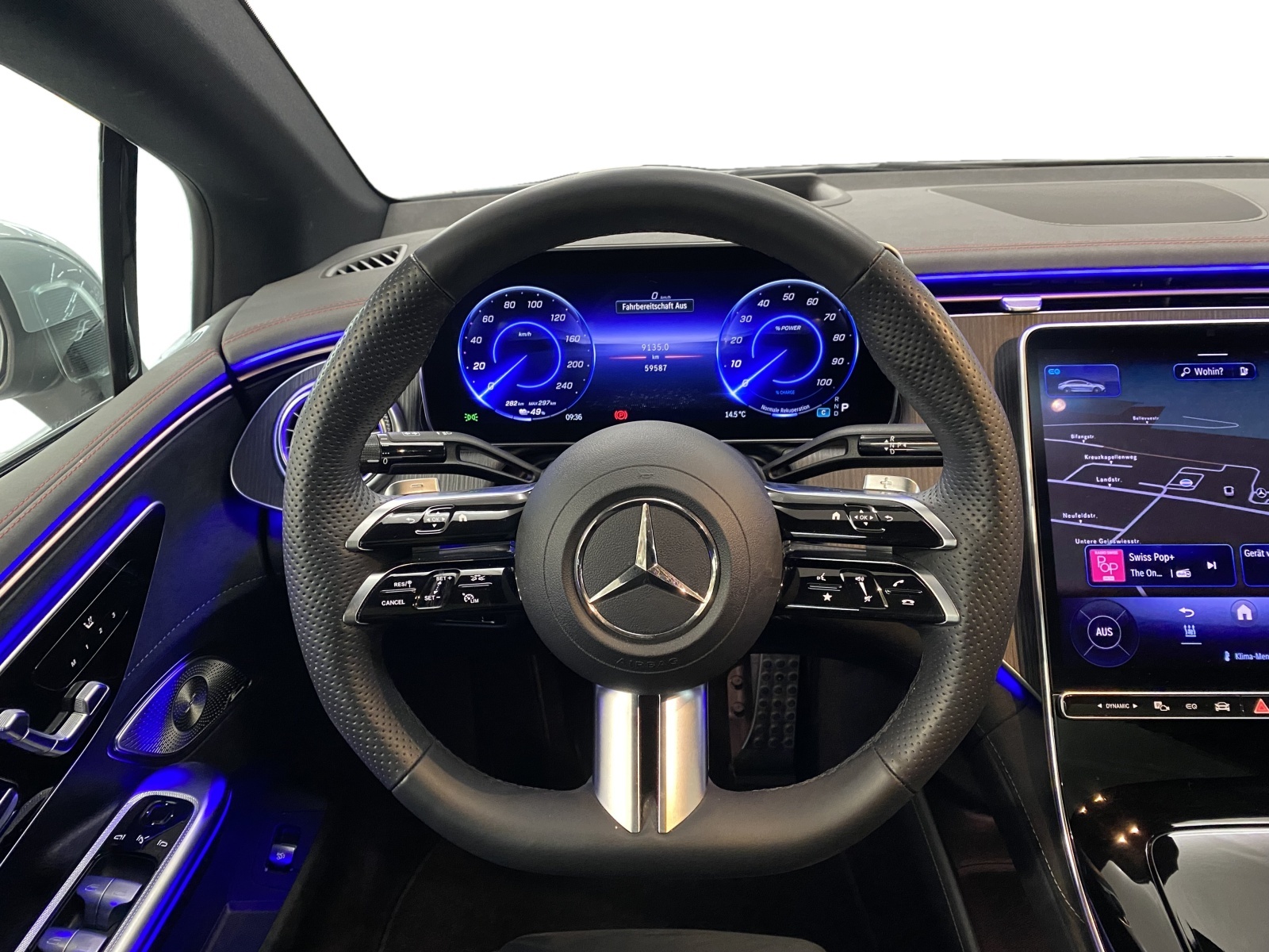 MERCEDES-BENZ EQE 350+ AMG Line-image-13