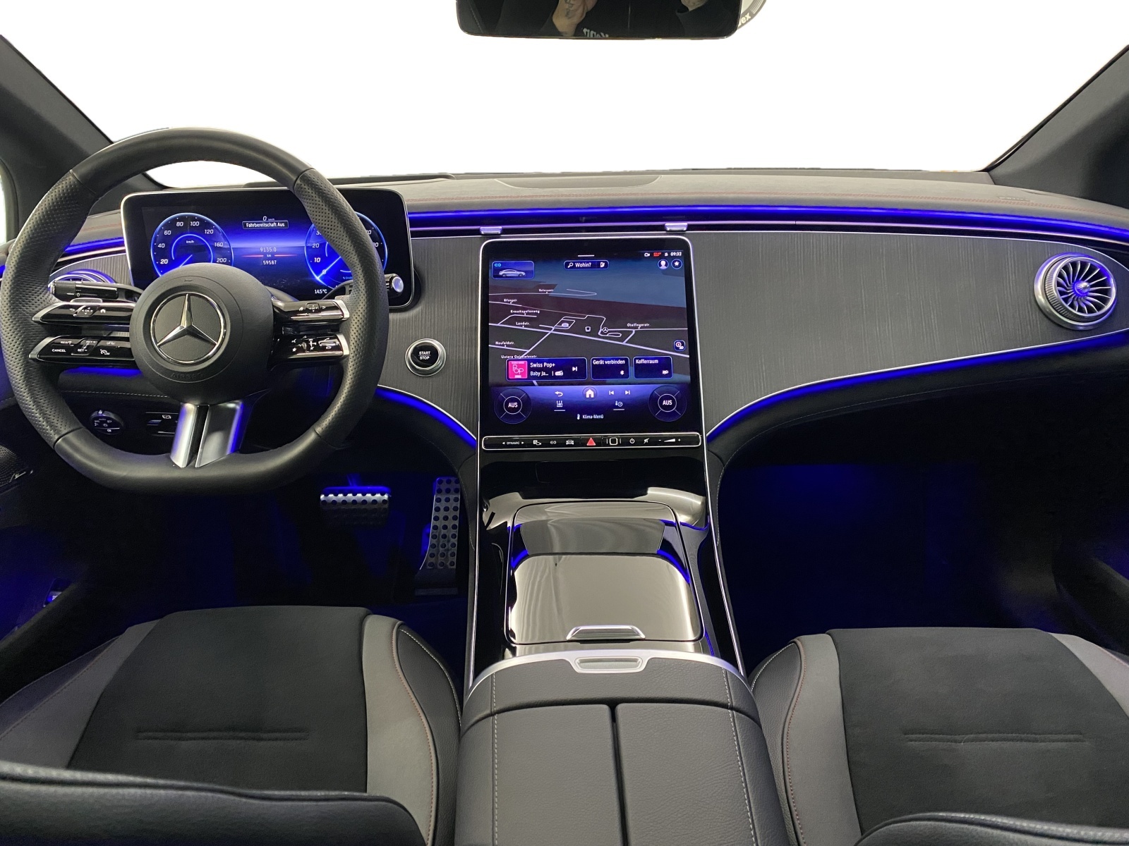 MERCEDES-BENZ EQE 350+ AMG Line-image-10