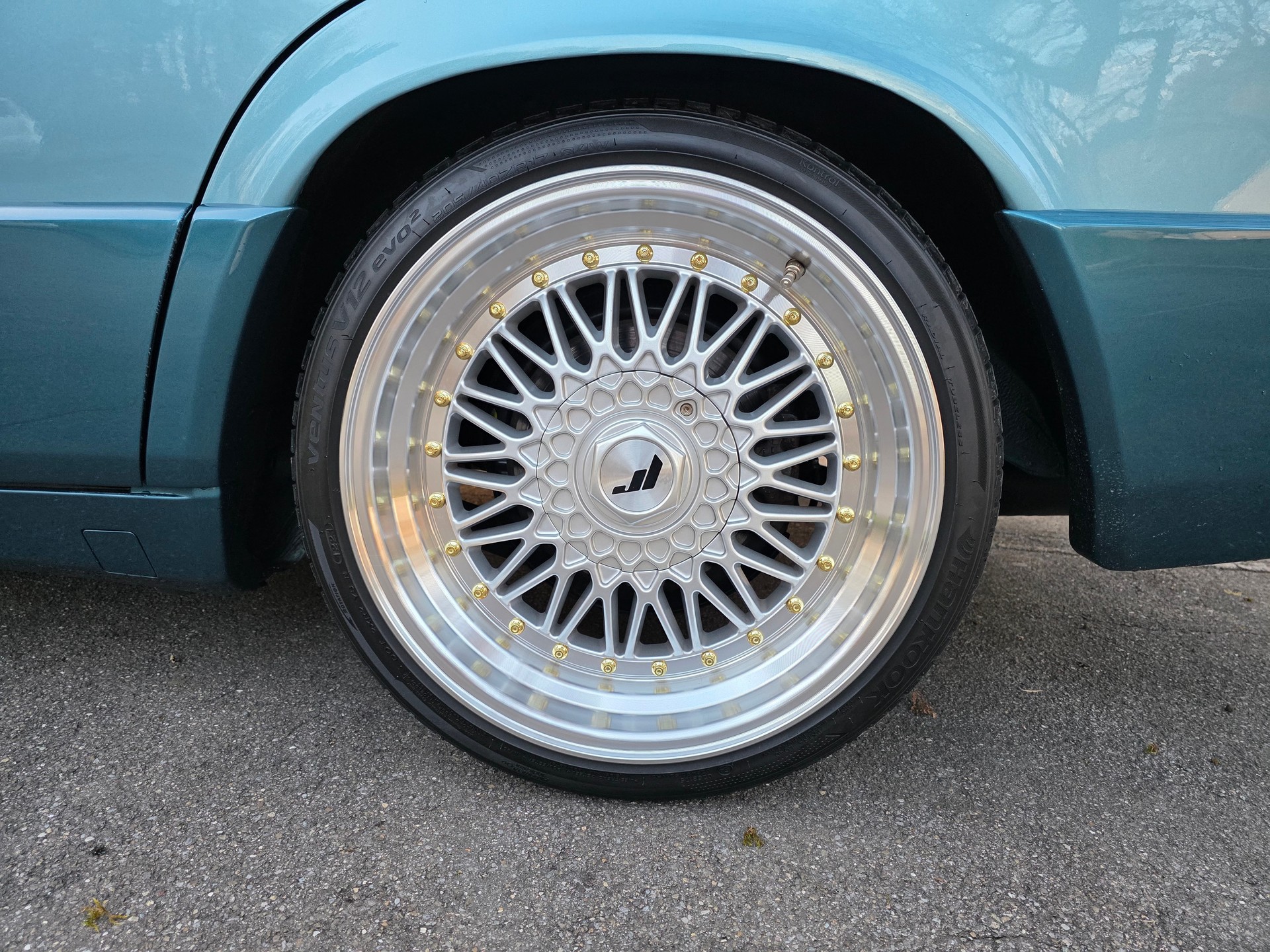 MERCEDES-BENZ 190 E 2.3 Avantgarde Automatic-image-5