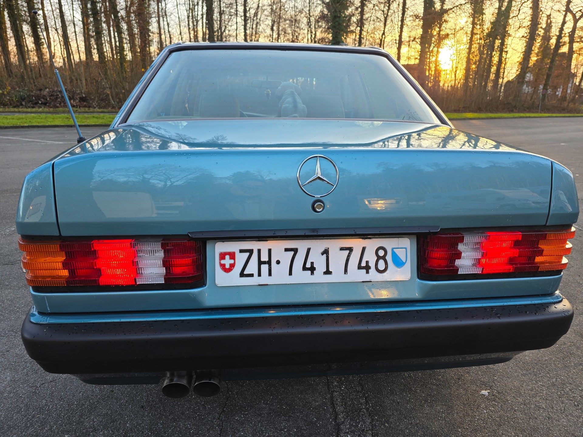 MERCEDES-BENZ 190 E 2.3 Avantgarde Automatic-image-4