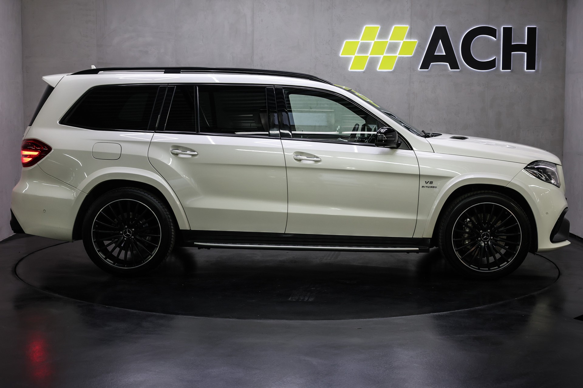 MERCEDES-BENZ GLS 63 V8 AMG 4matic-image-10