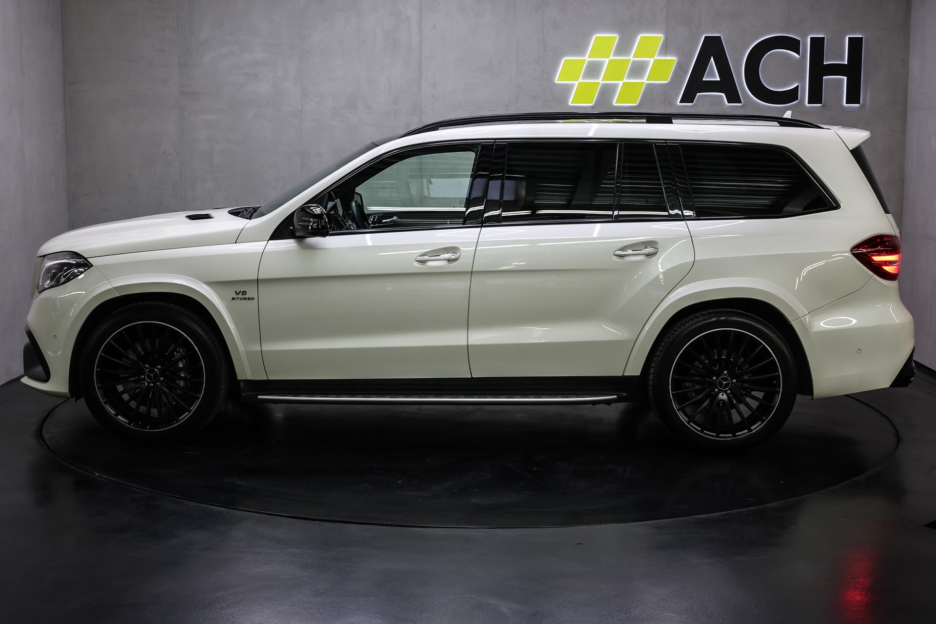 MERCEDES-BENZ GLS 63 V8 AMG 4matic-image-7