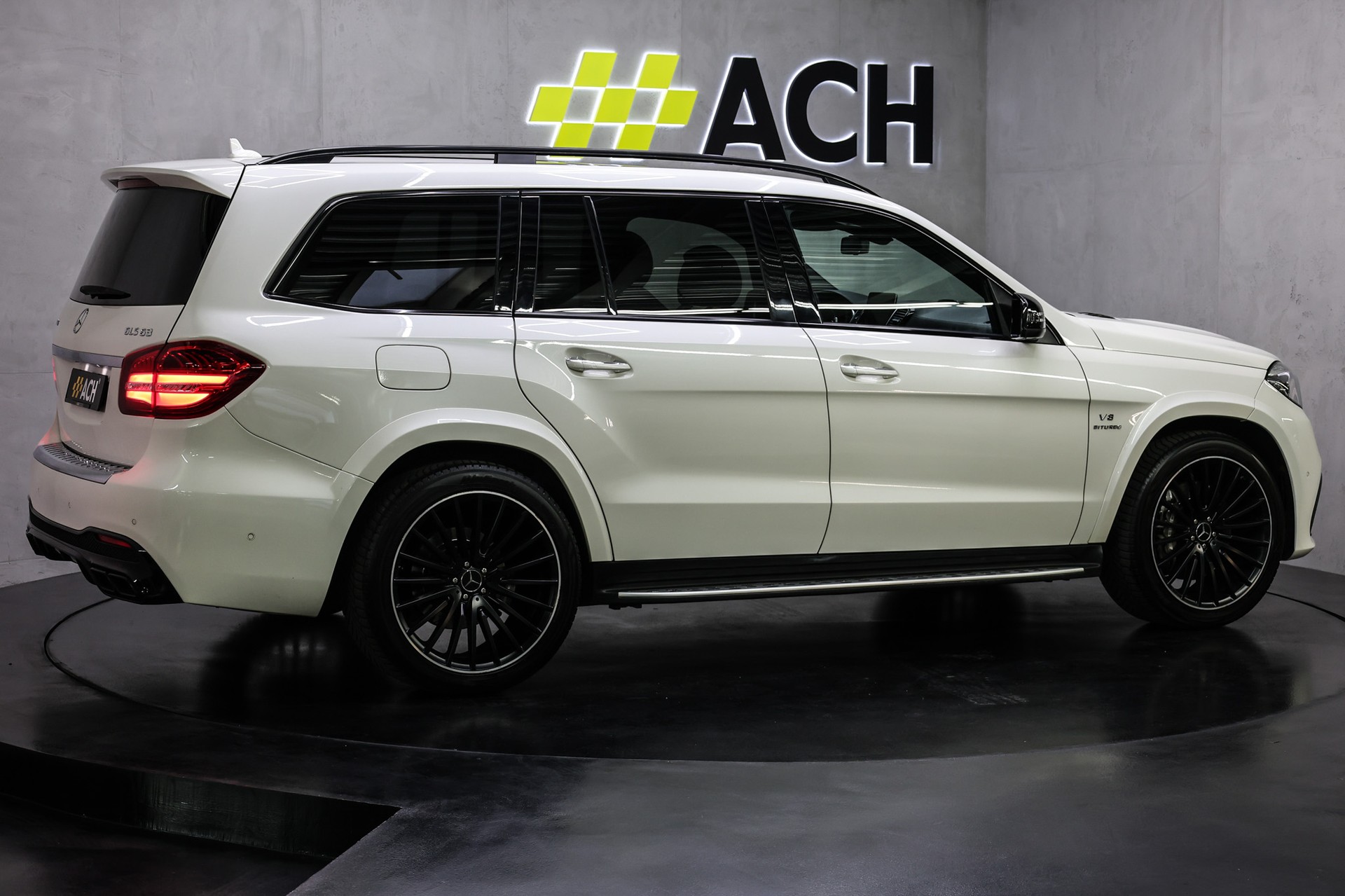 MERCEDES-BENZ GLS 63 V8 AMG 4matic-image-11