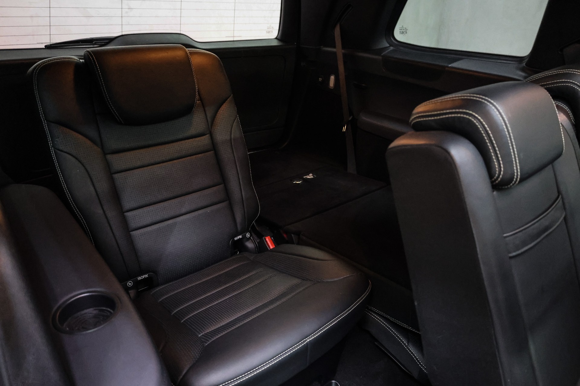MERCEDES-BENZ GLS 63 V8 AMG 4matic-image-24