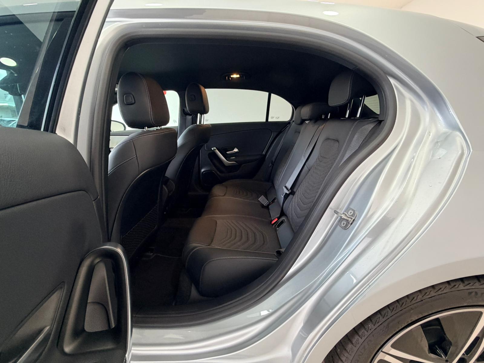 MERCEDES-BENZ A 180 7G-DCT-image-14