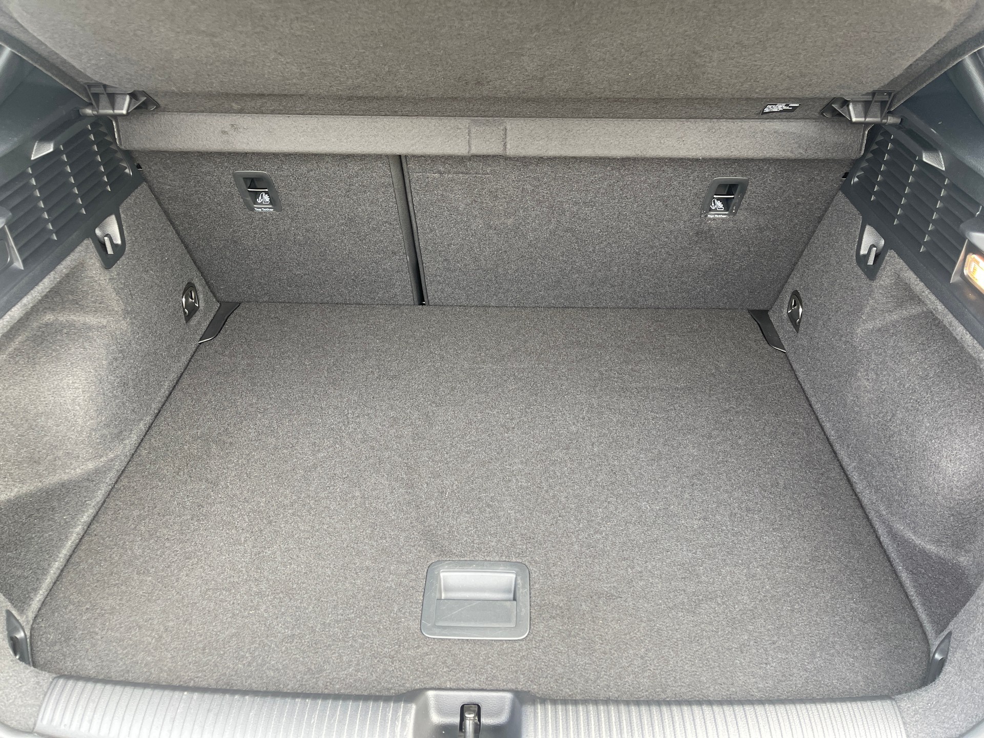 AUDI SQ2 TFSI quattro S-tronic-image-6