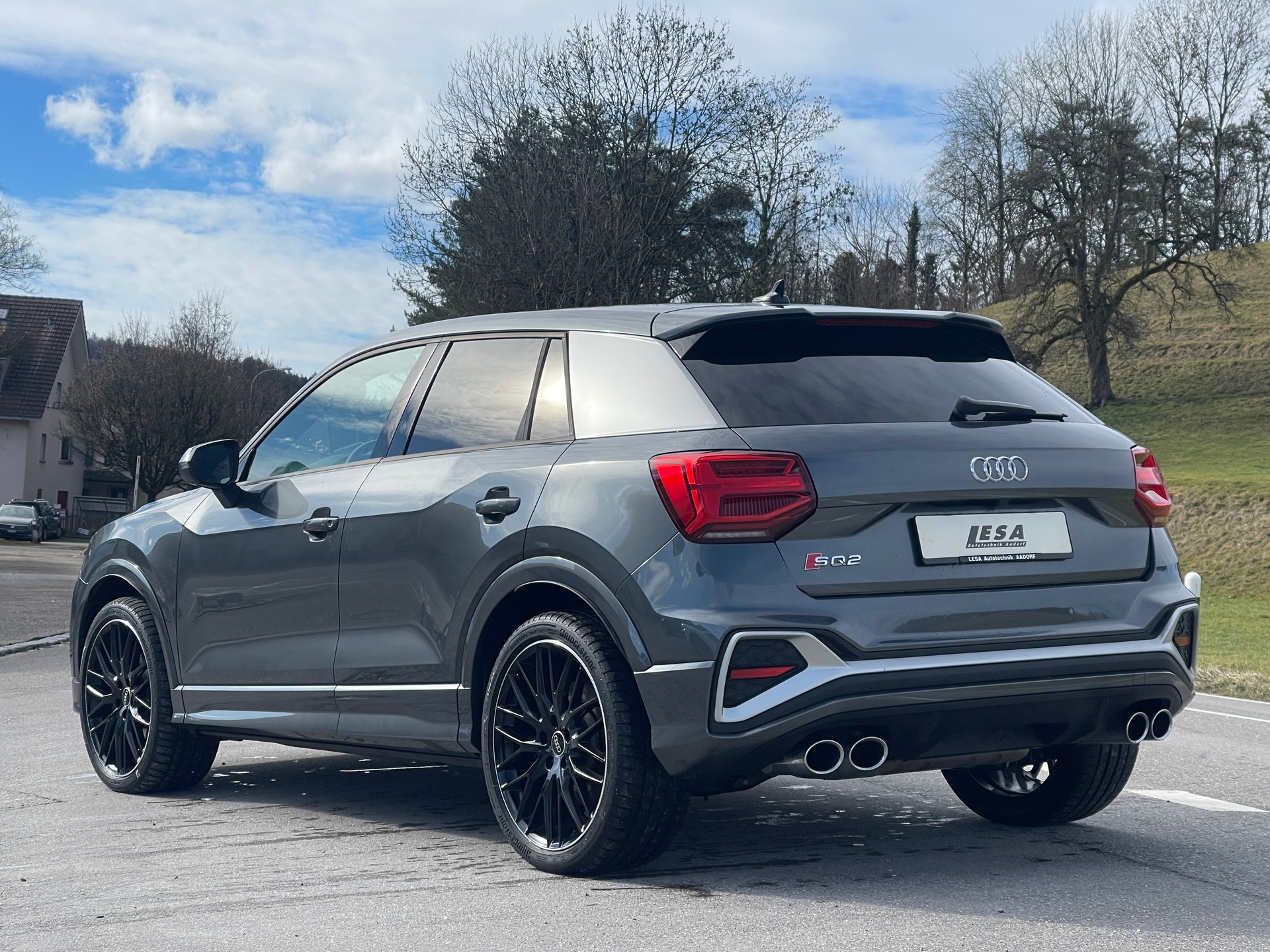 AUDI SQ2 TFSI quattro S-tronic-showroom-element-2