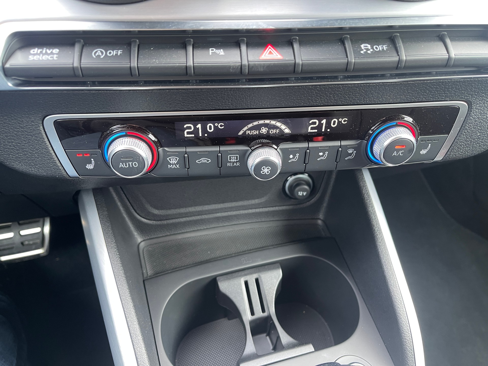 AUDI SQ2 TFSI quattro S-tronic-image-15
