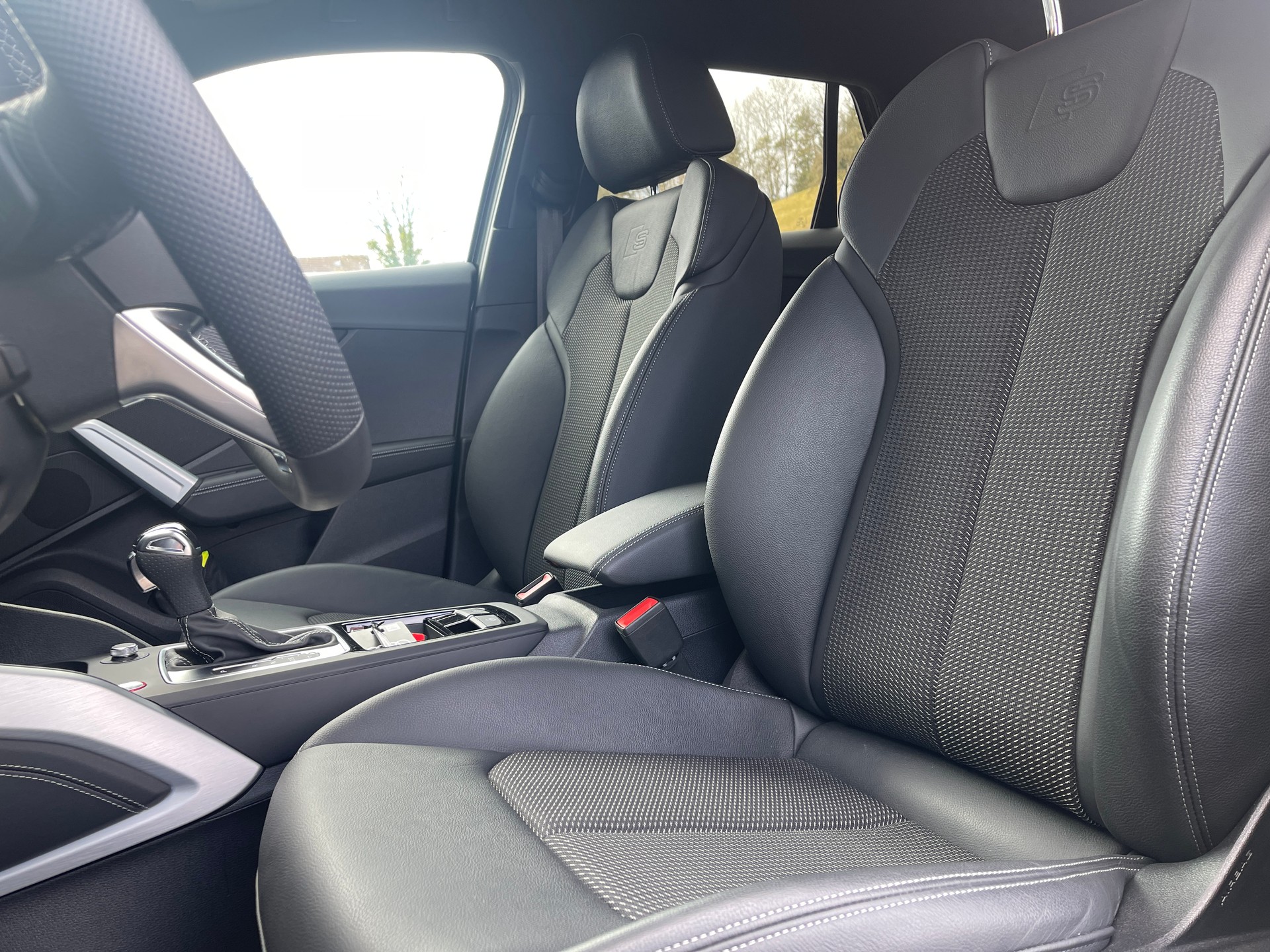 AUDI SQ2 TFSI quattro S-tronic-image-8
