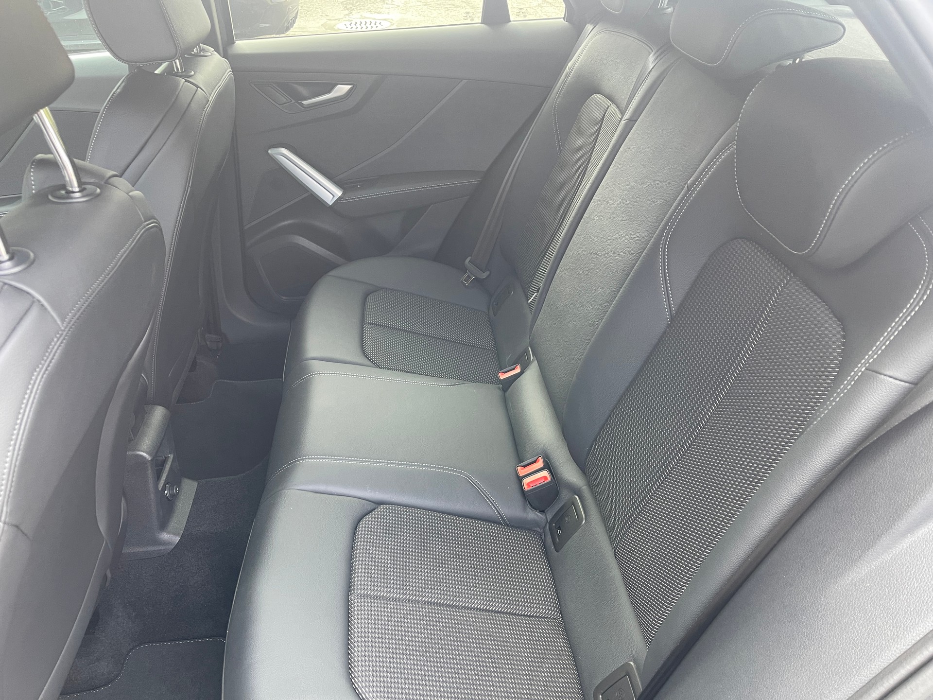 AUDI SQ2 TFSI quattro S-tronic-image-10