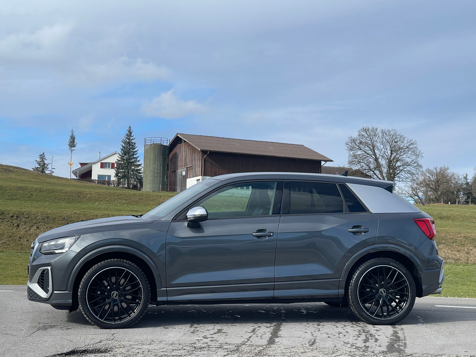 AUDI SQ2 TFSI quattro S-tronic-showroom-element-1