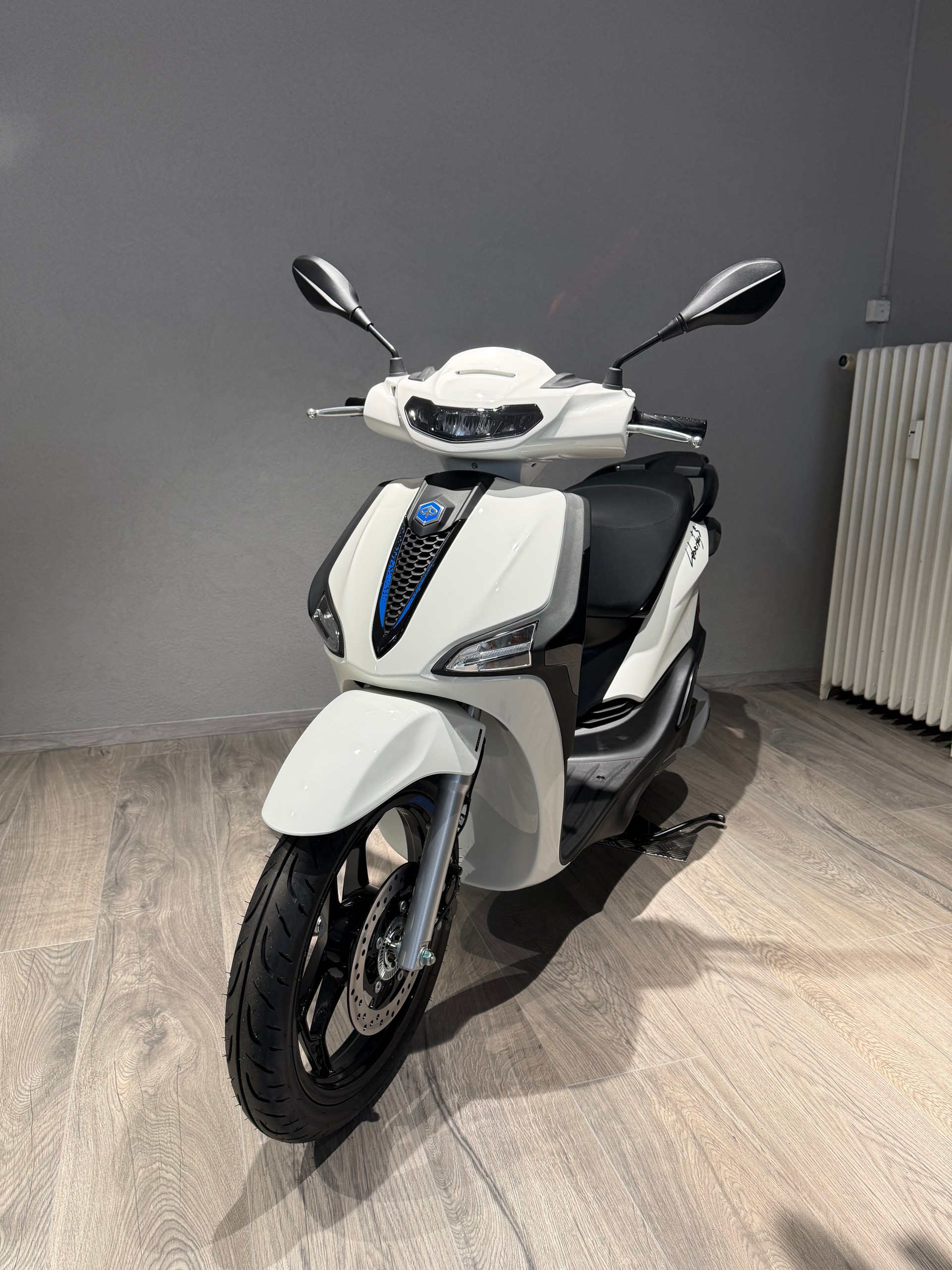 PIAGGIO Liberty 125 Sport E5+-image-1