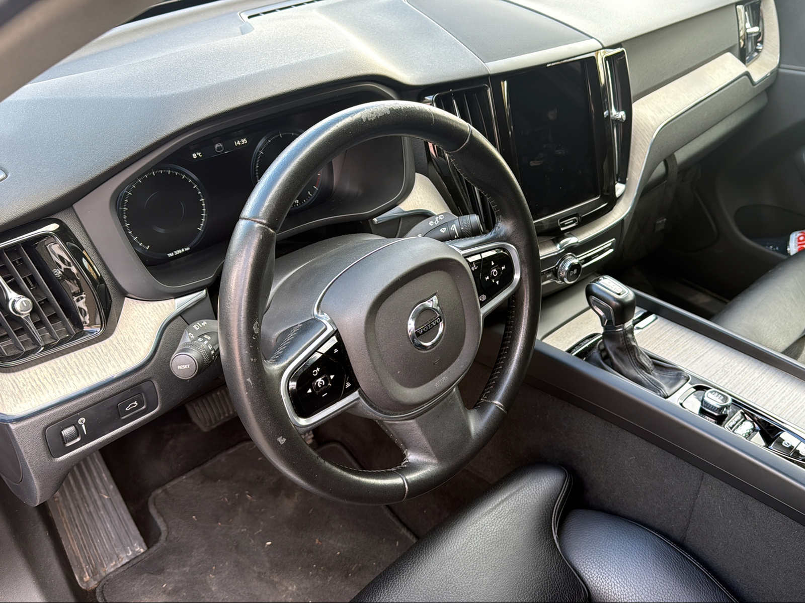 VOLVO XC60 D5 AWD Inscription Geartronic-image-6
