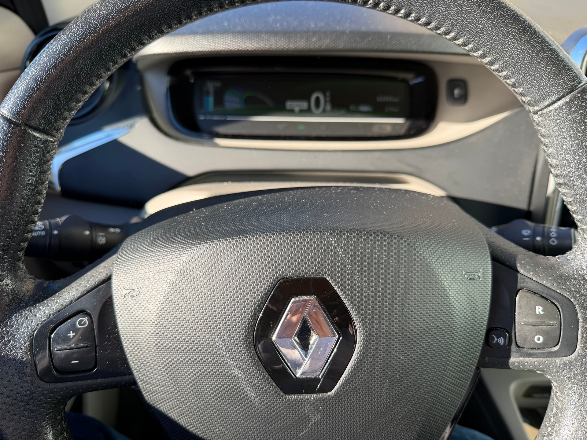 RENAULT Zoe Life Q210-image-7
