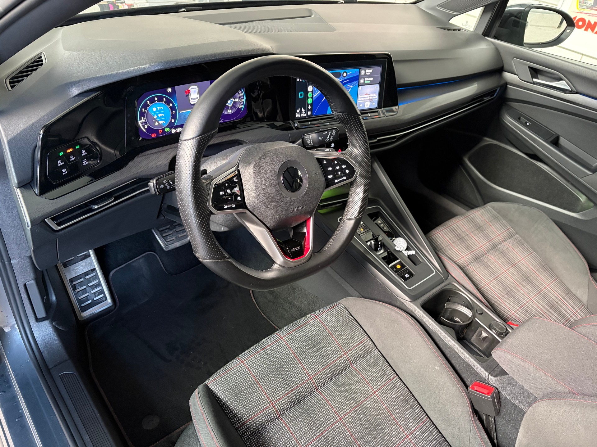 VW Golf 2.0 TSI GTI DSG-image-10