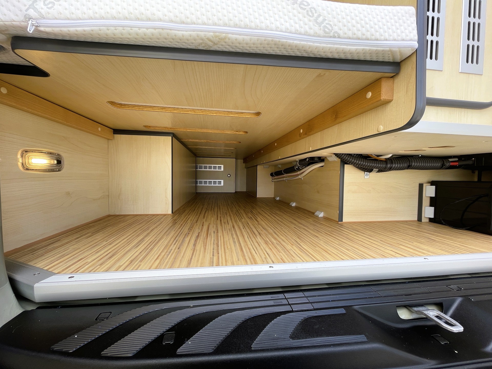 CS-REISEMOBILE Cosmo 4x4-image-7