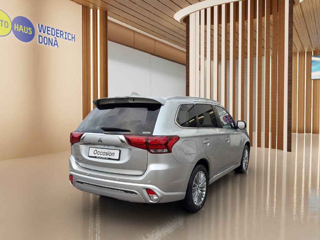 MITSUBISHI Outlander 2.4 PHEV Diamond+-image-4