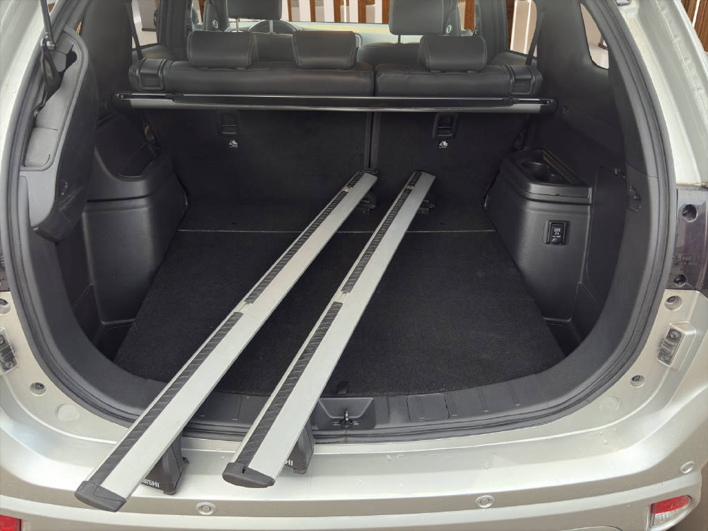 MITSUBISHI Outlander 2.4 PHEV Diamond+-image-15